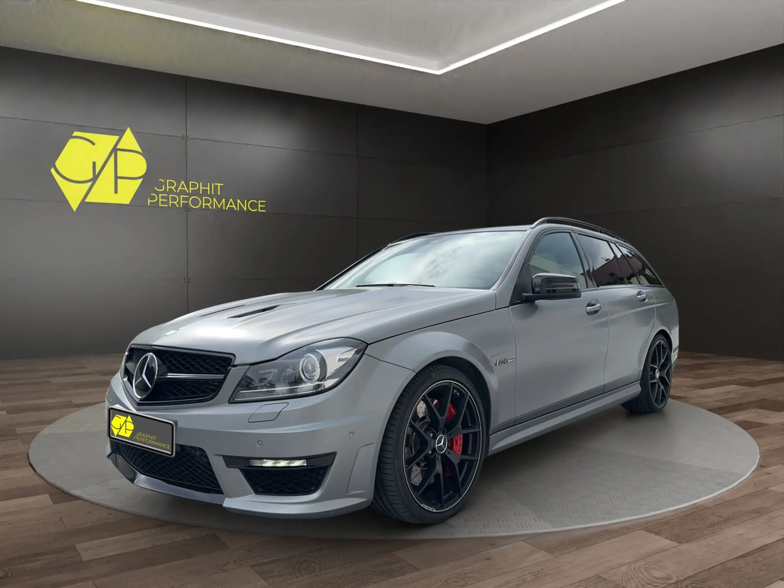 Mercedes-Benz - C 63 AMG