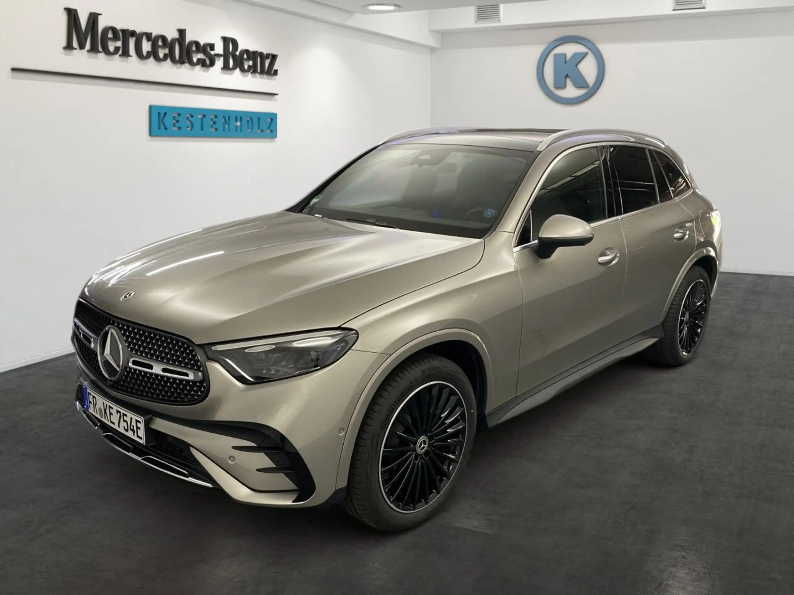 Mercedes-Benz - GLC 300