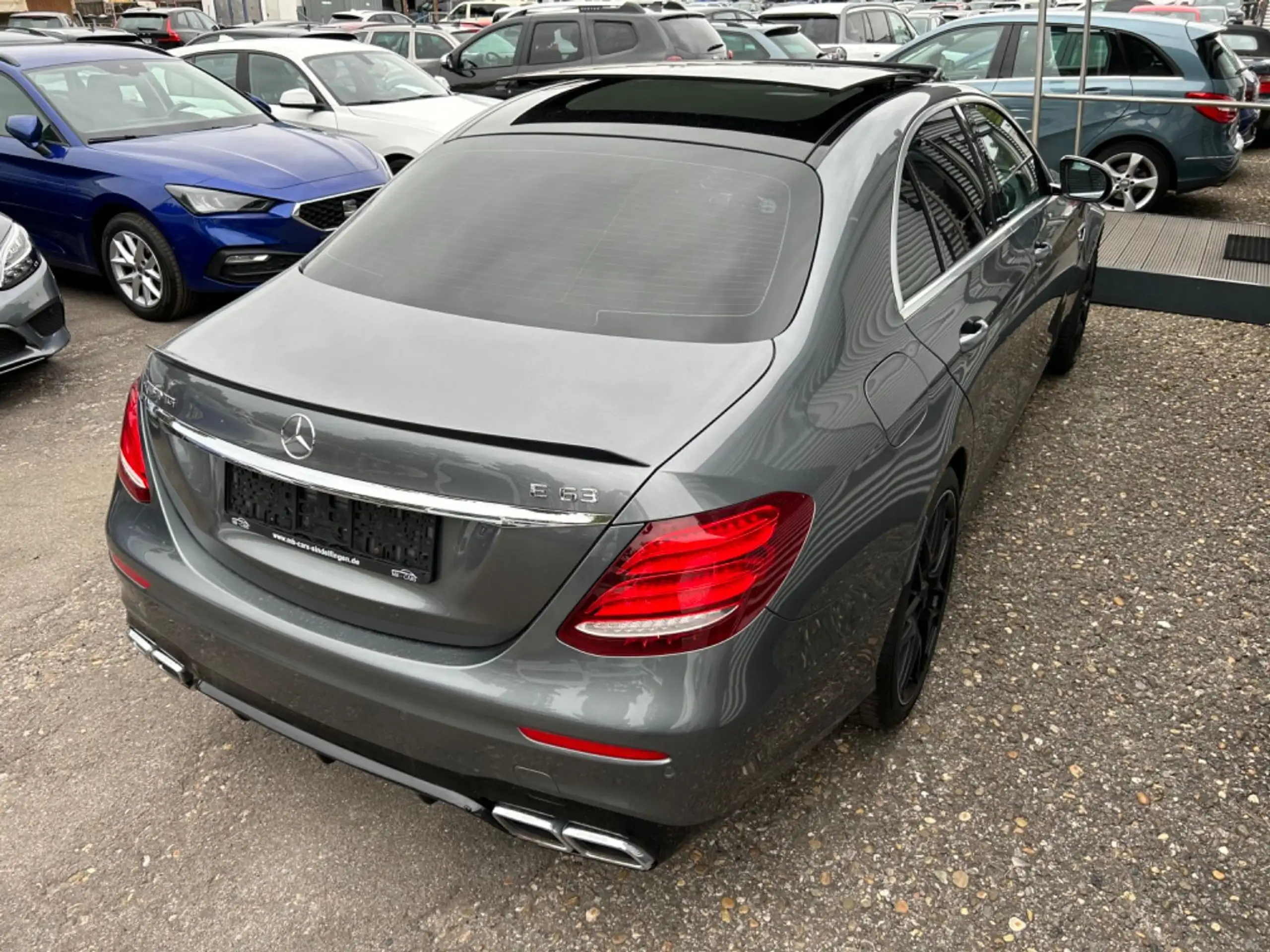 Mercedes-Benz - E 63 AMG