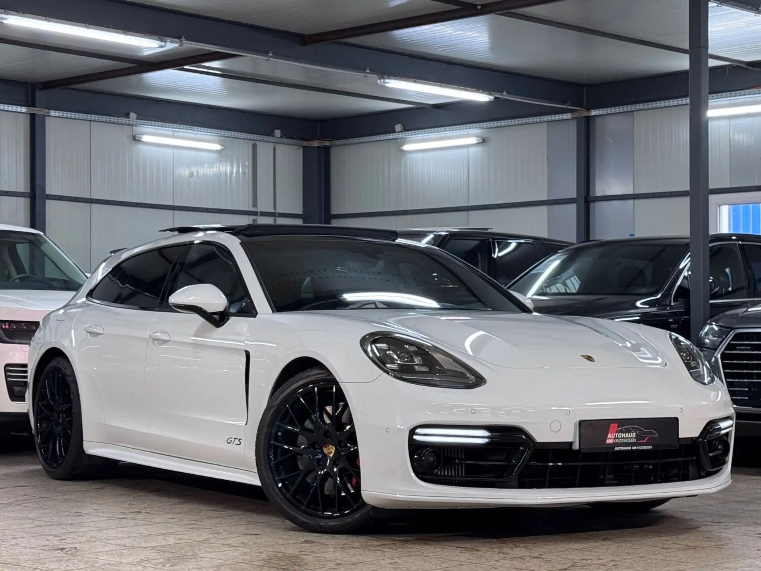 Porsche - Panamera