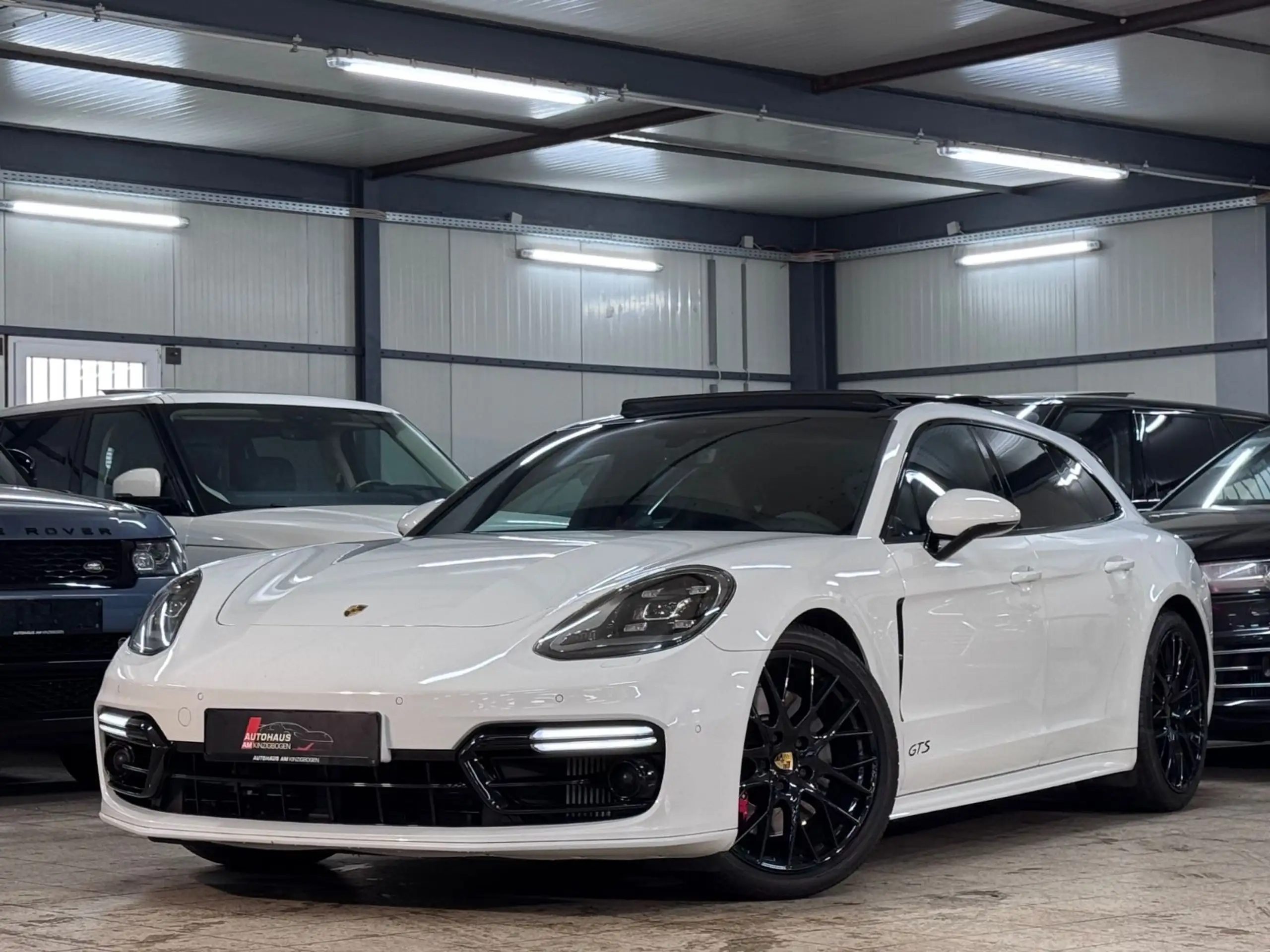 Porsche - Panamera