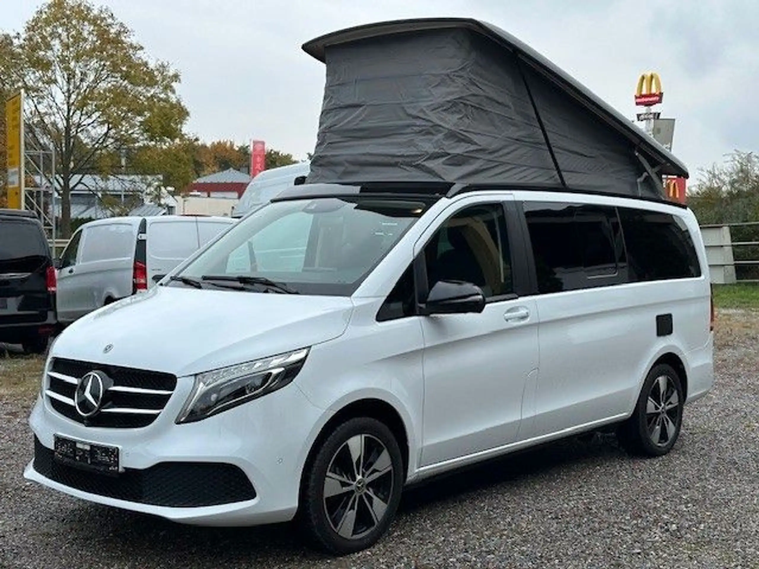 Mercedes-Benz - V 250