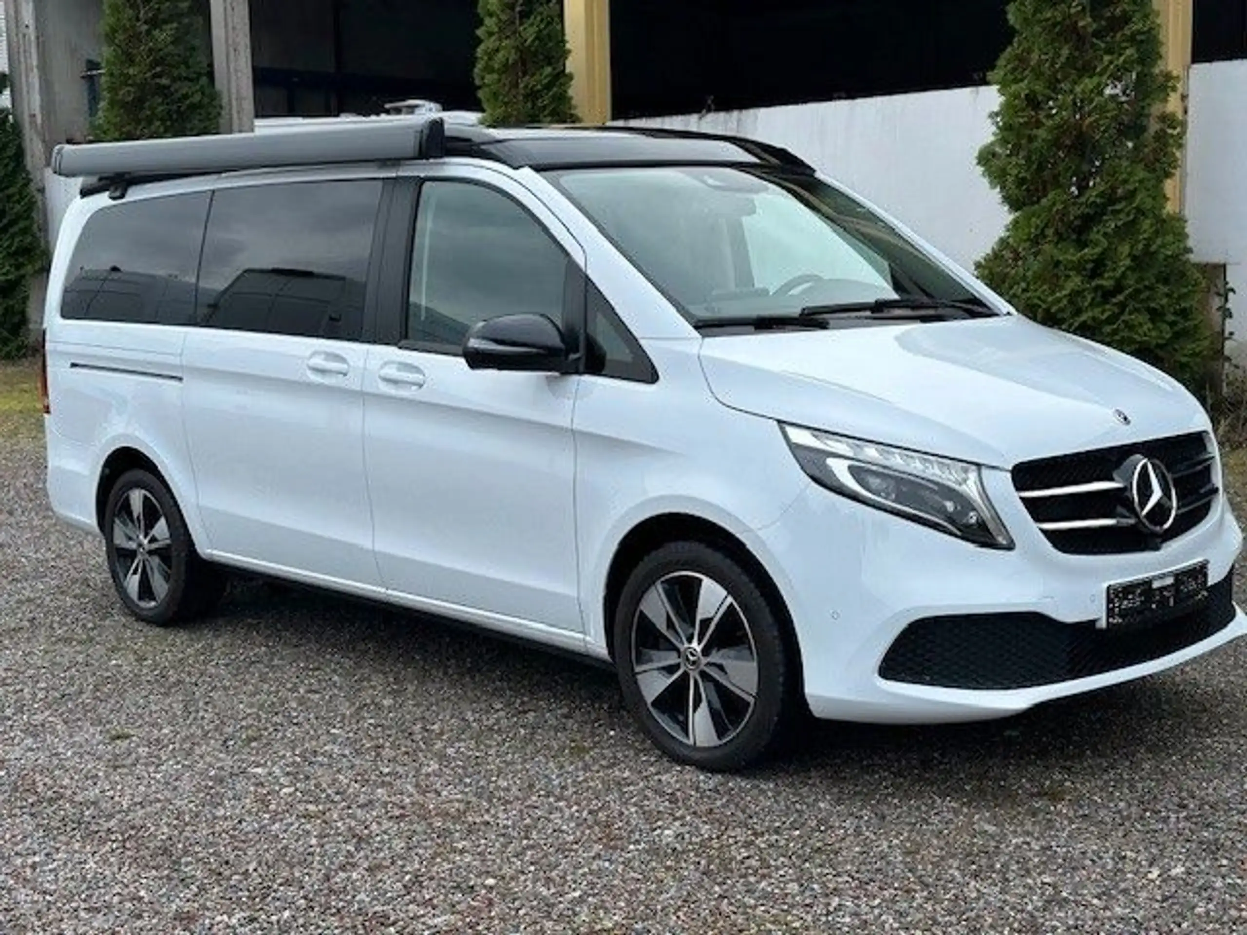 Mercedes-Benz - V 250