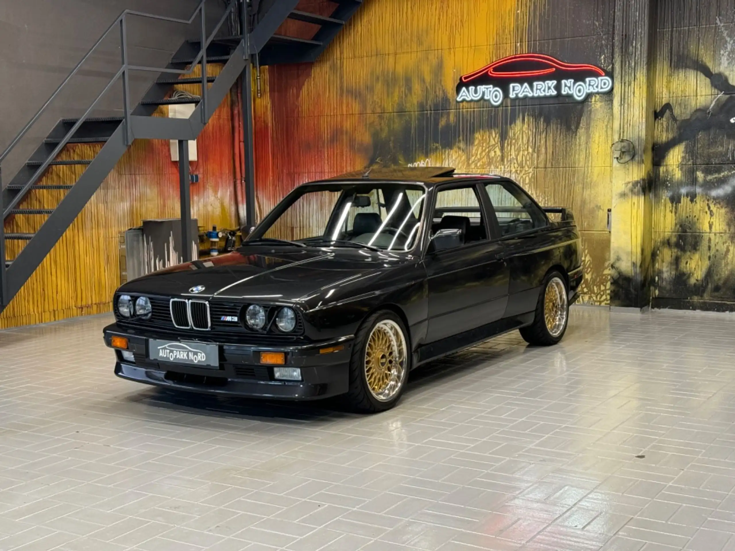 BMW - M3