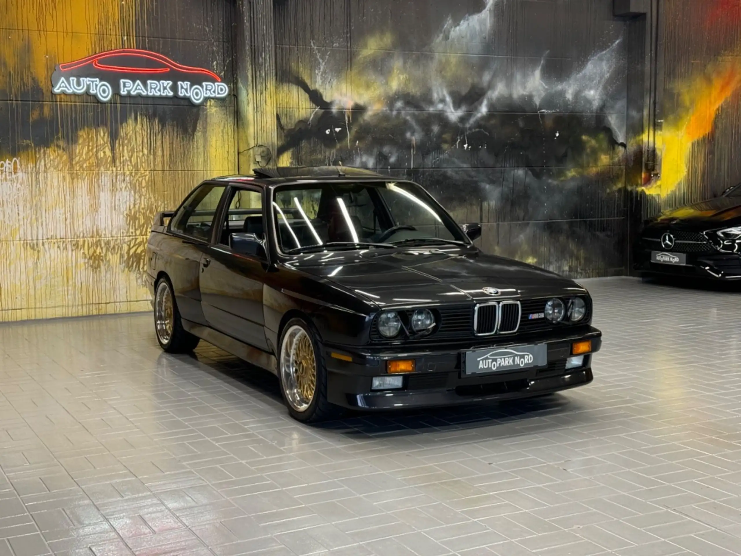 BMW - M3