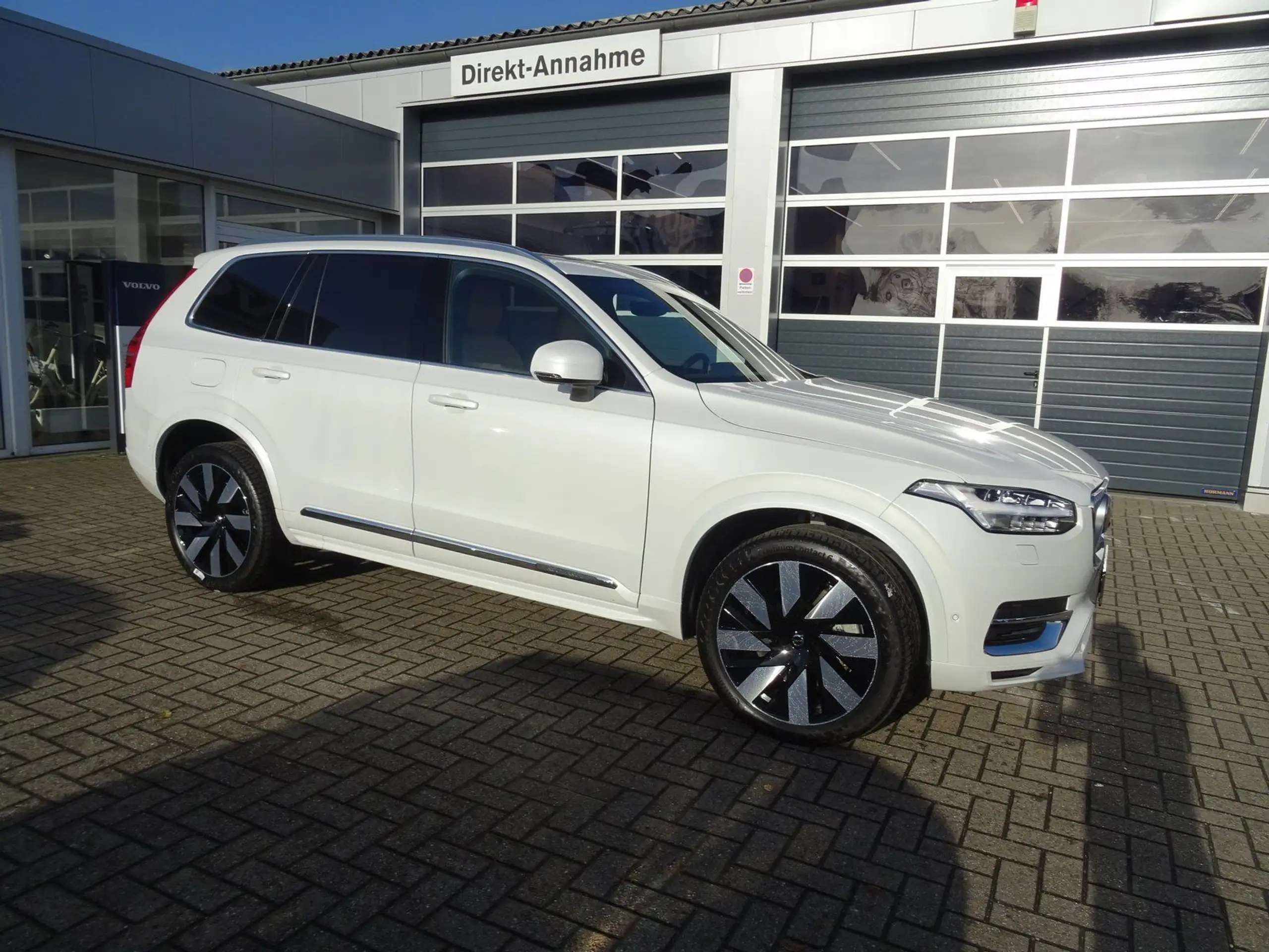 Volvo - XC90