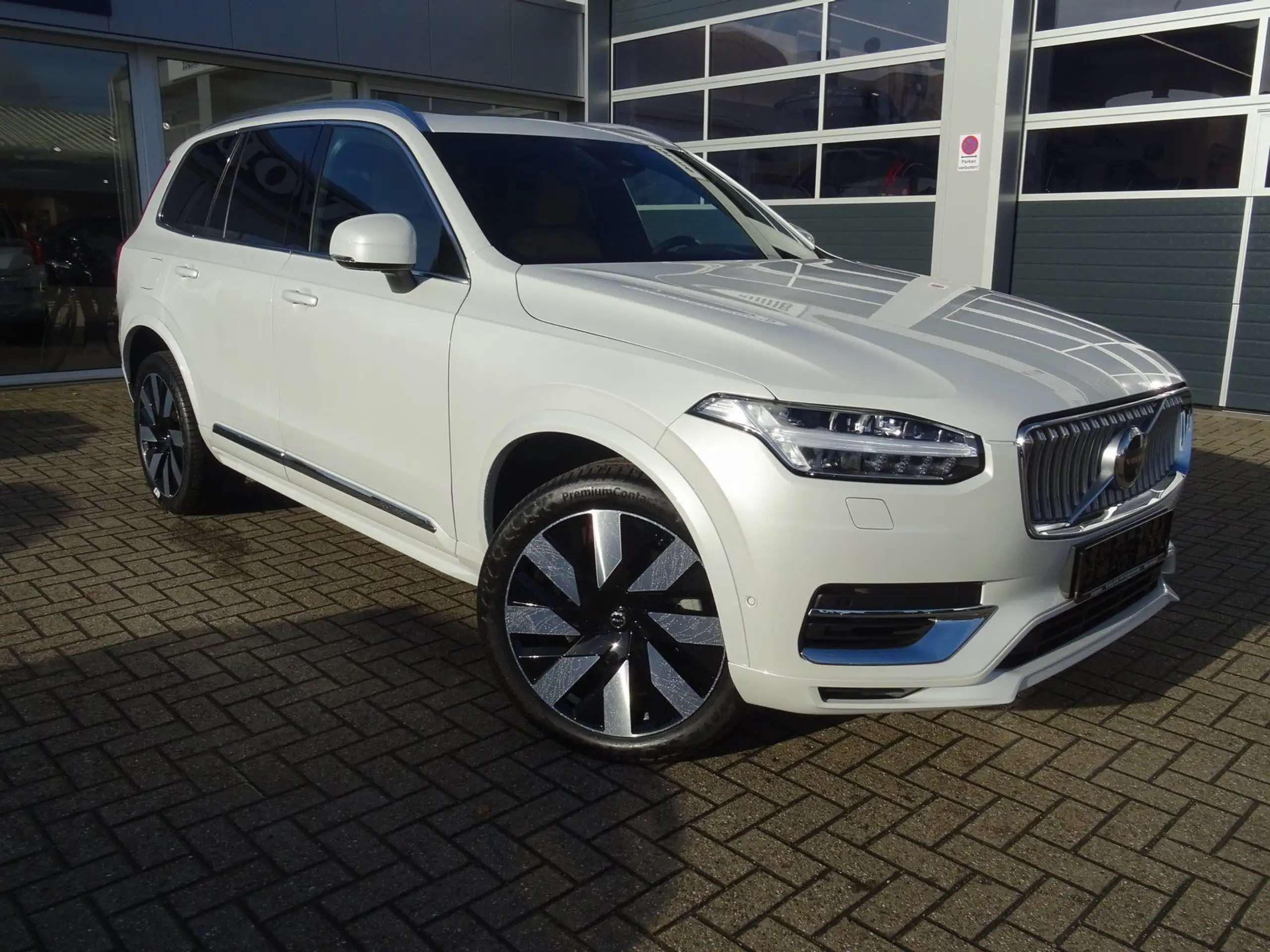 Volvo - XC90