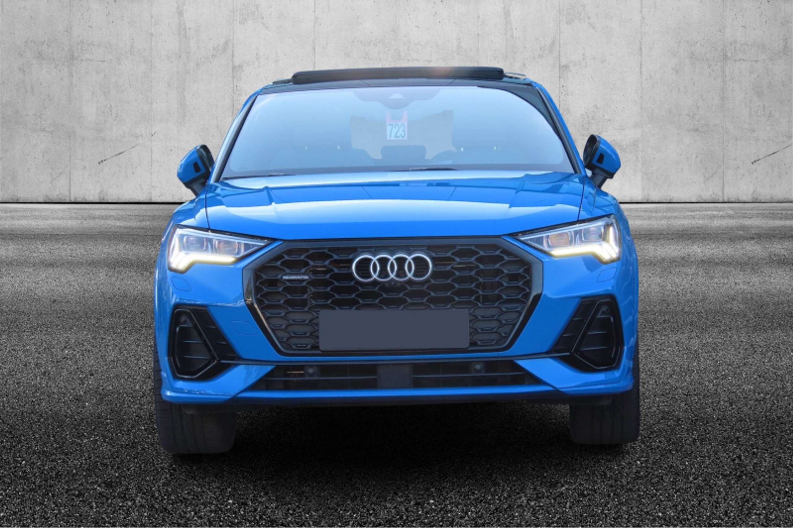 Audi - Q3