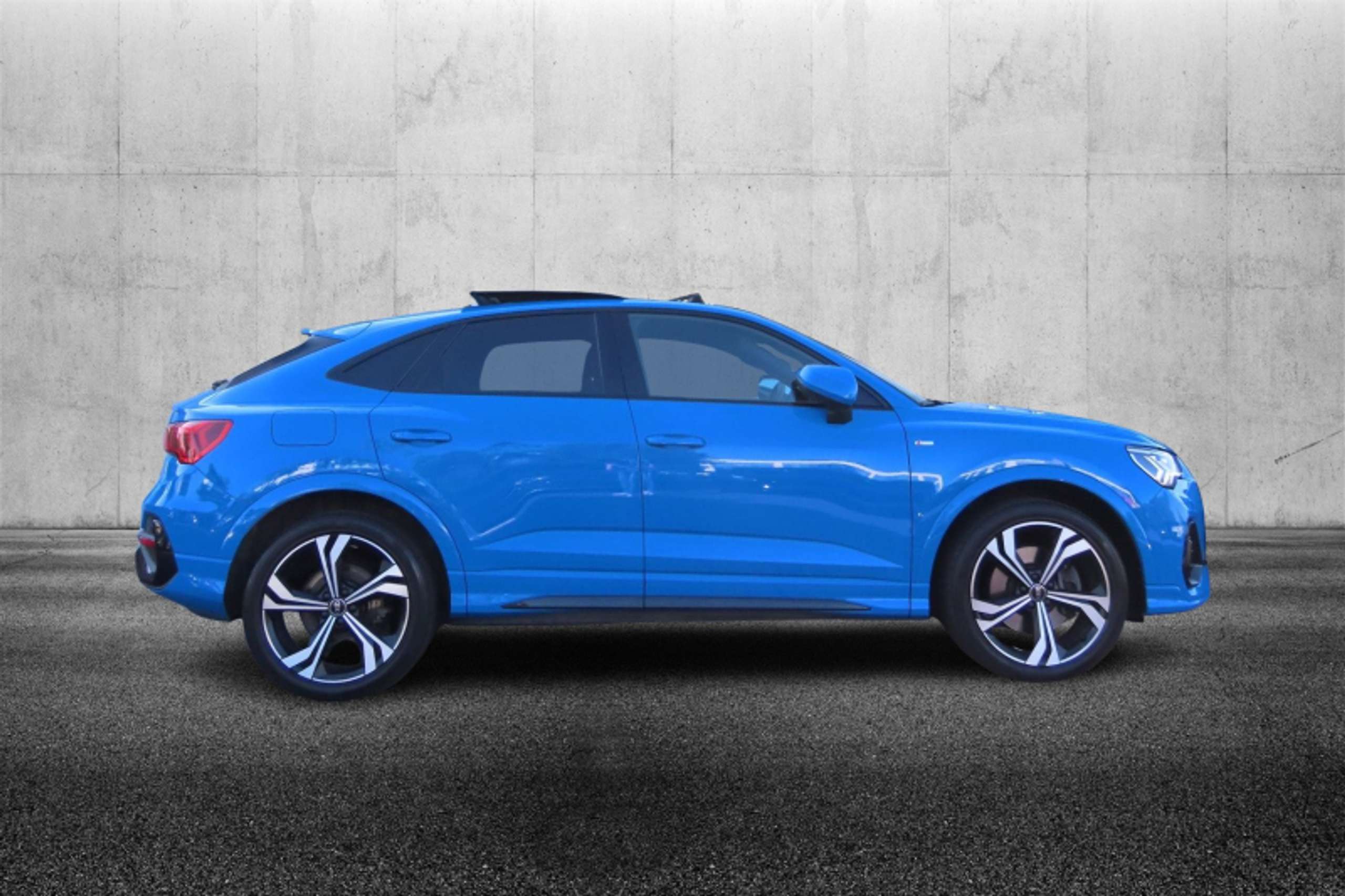 Audi - Q3