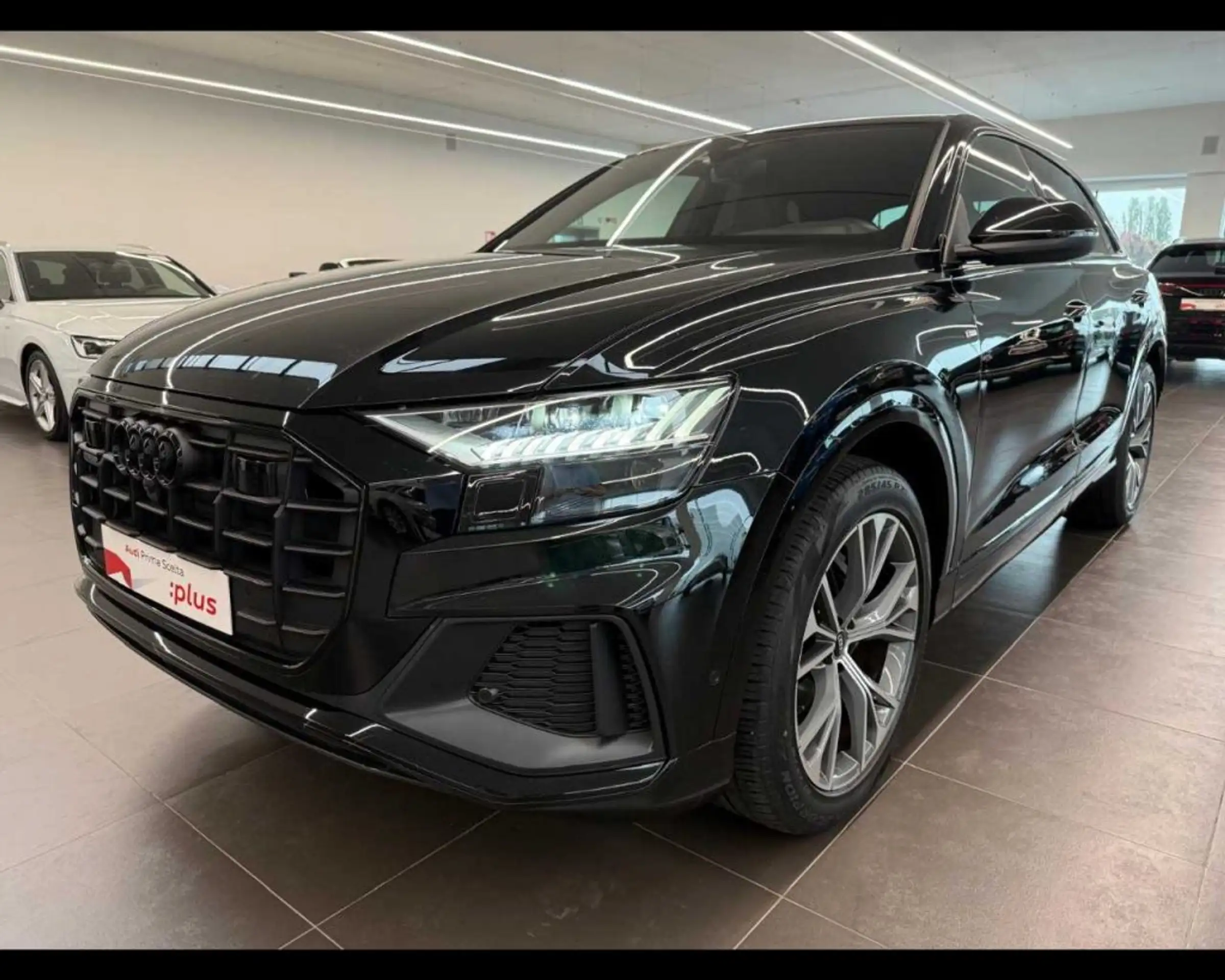 Audi - Q8