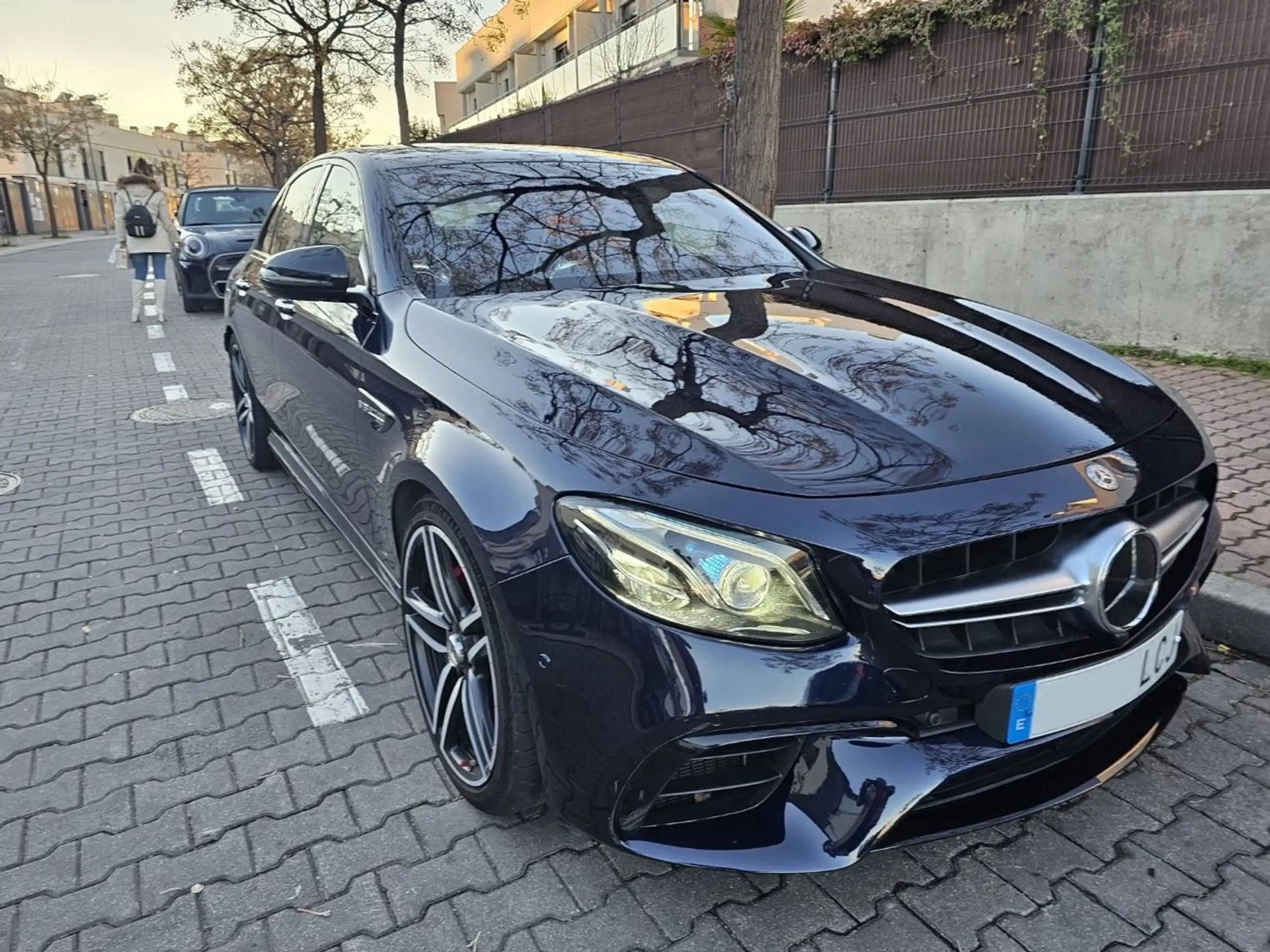 Mercedes-Benz - E 63 AMG