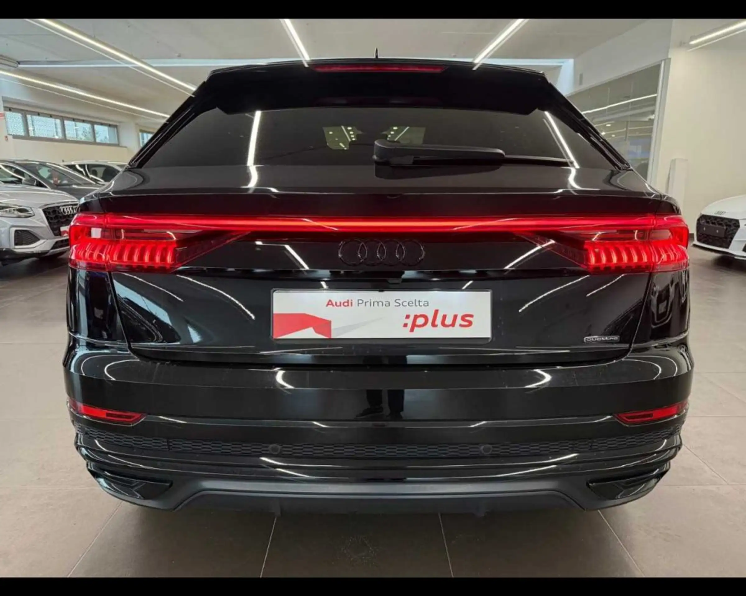 Audi - Q8