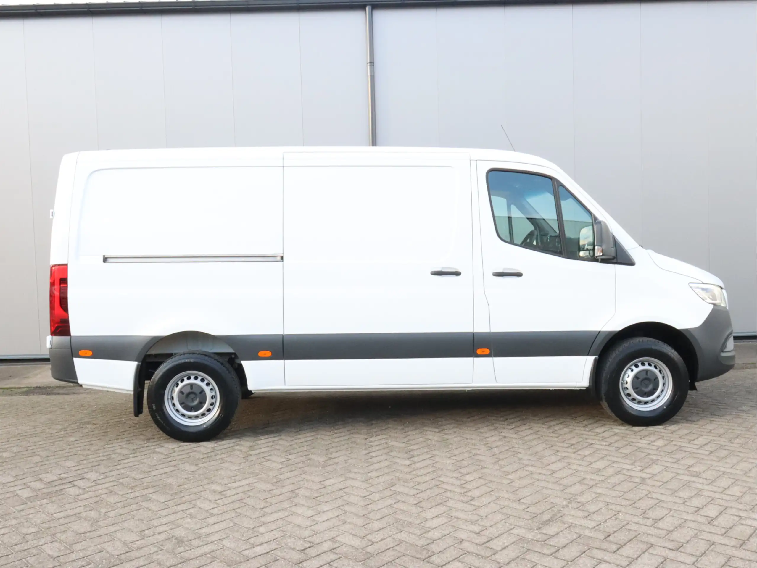 Mercedes-Benz - Sprinter