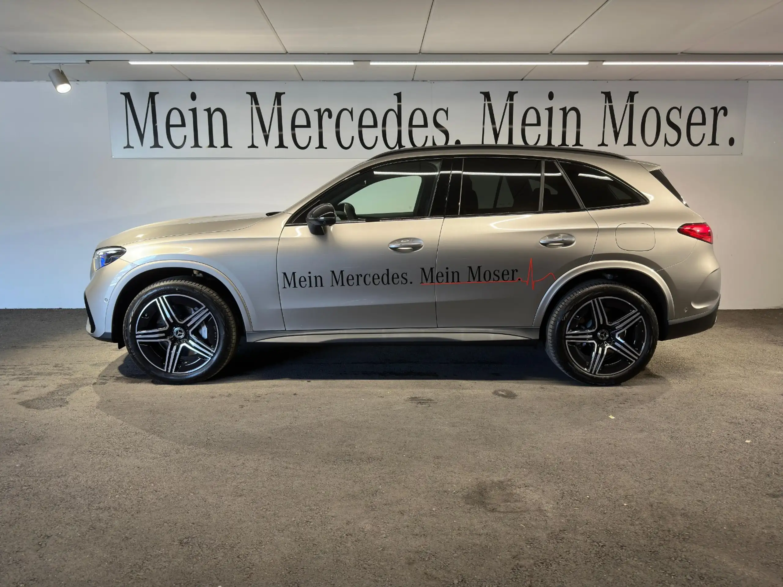 Mercedes-Benz - GLC 300