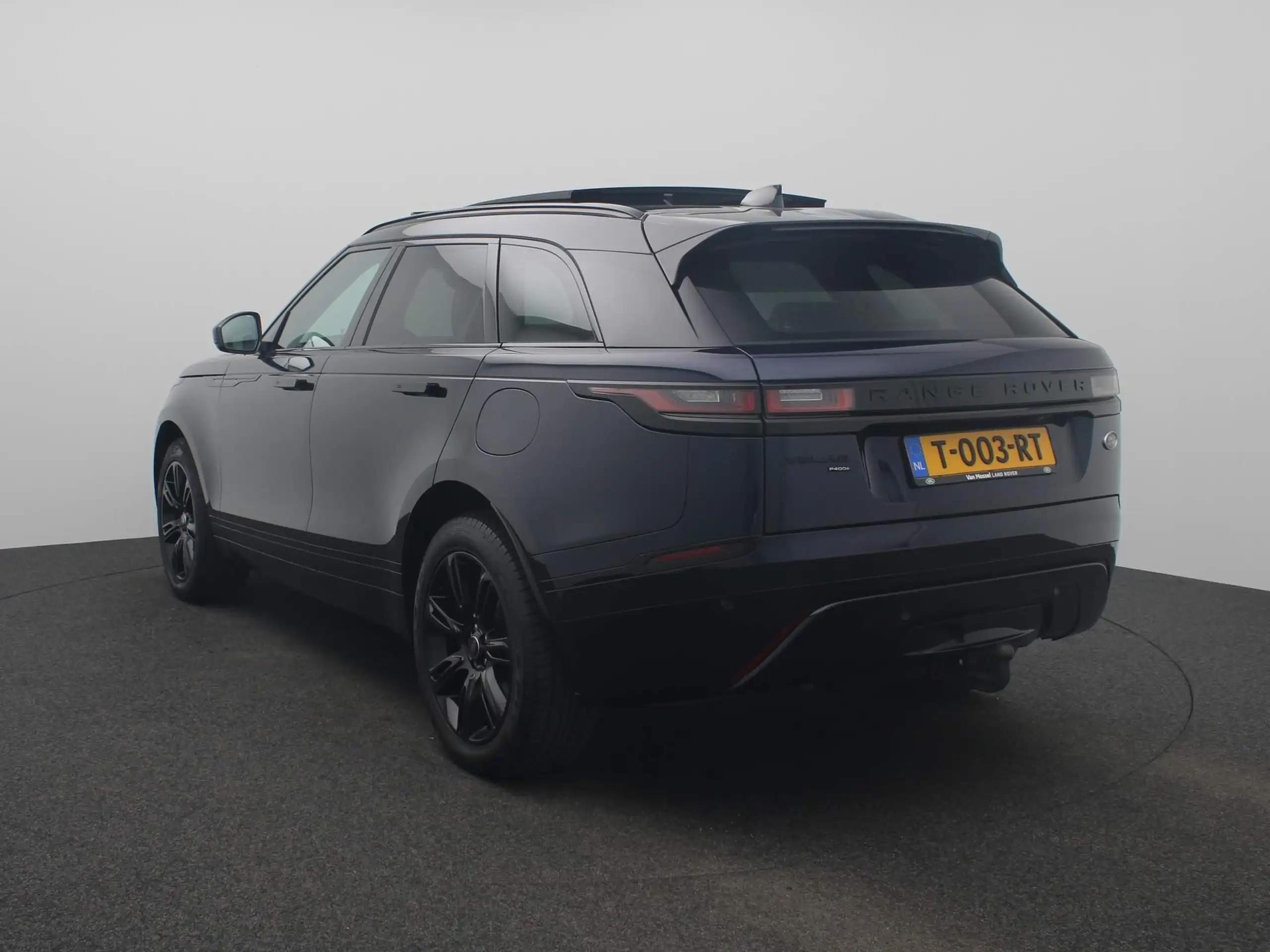 Land Rover - Range Rover Velar