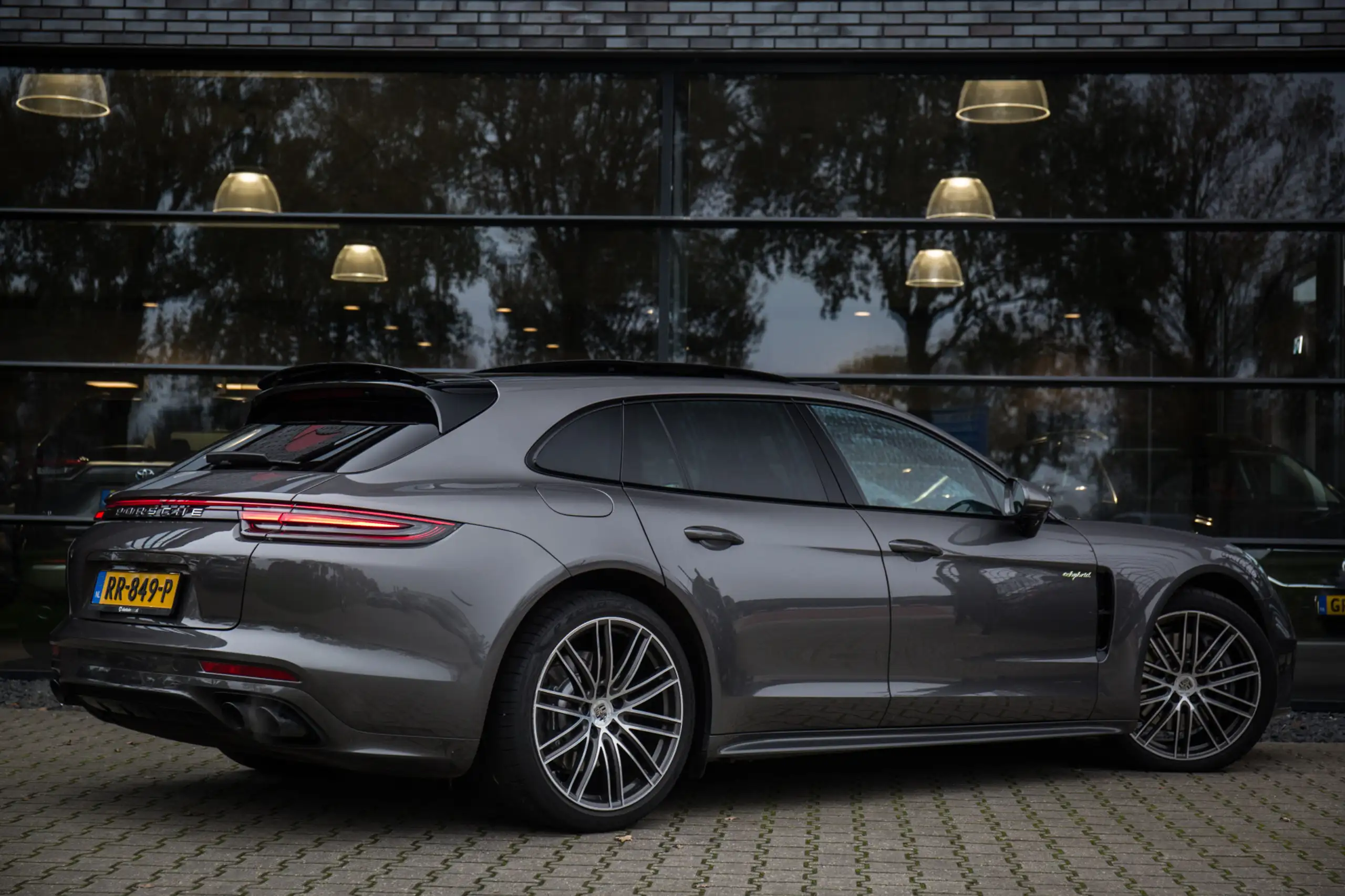 Porsche - Panamera