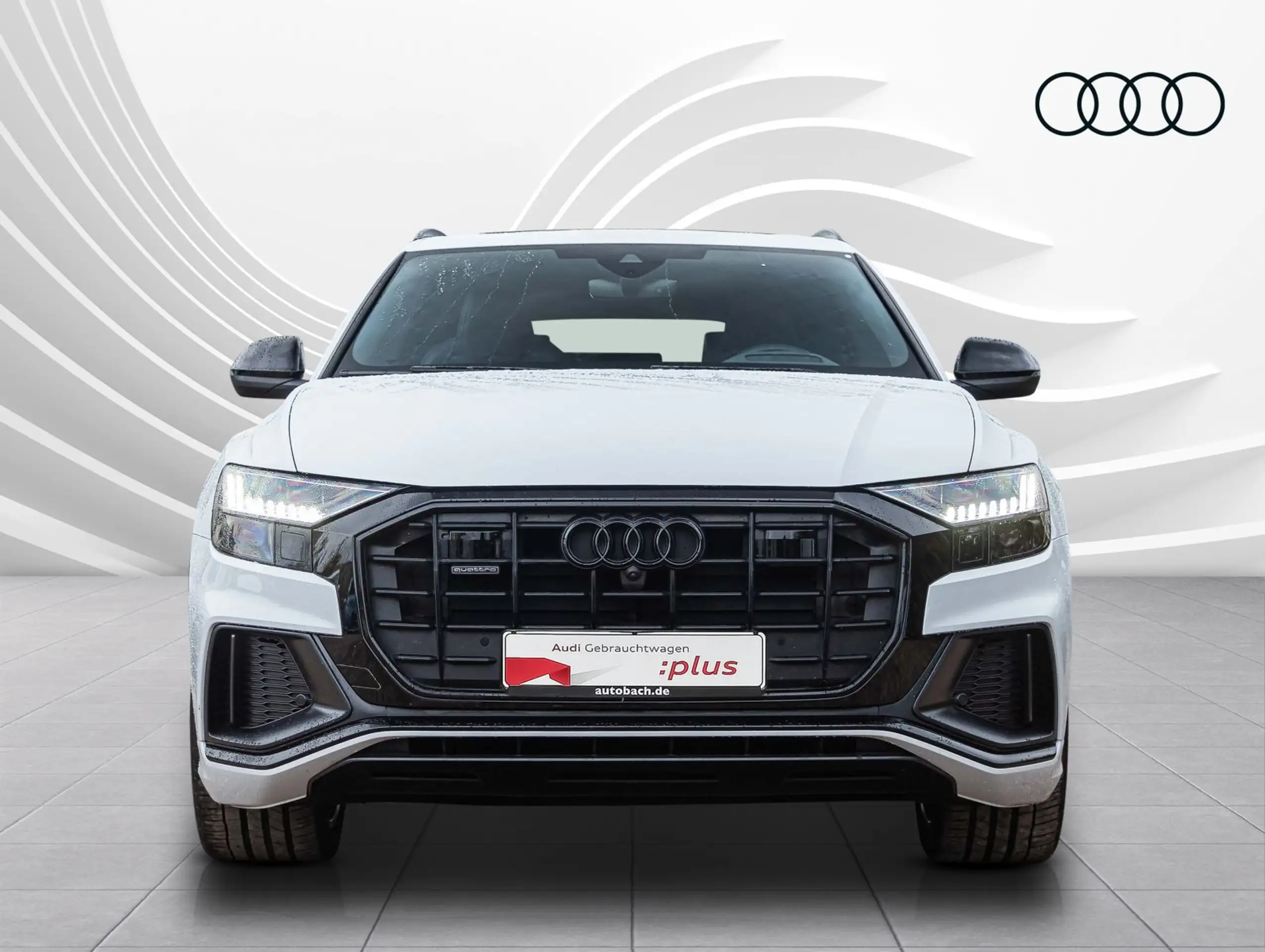 Audi - Q8