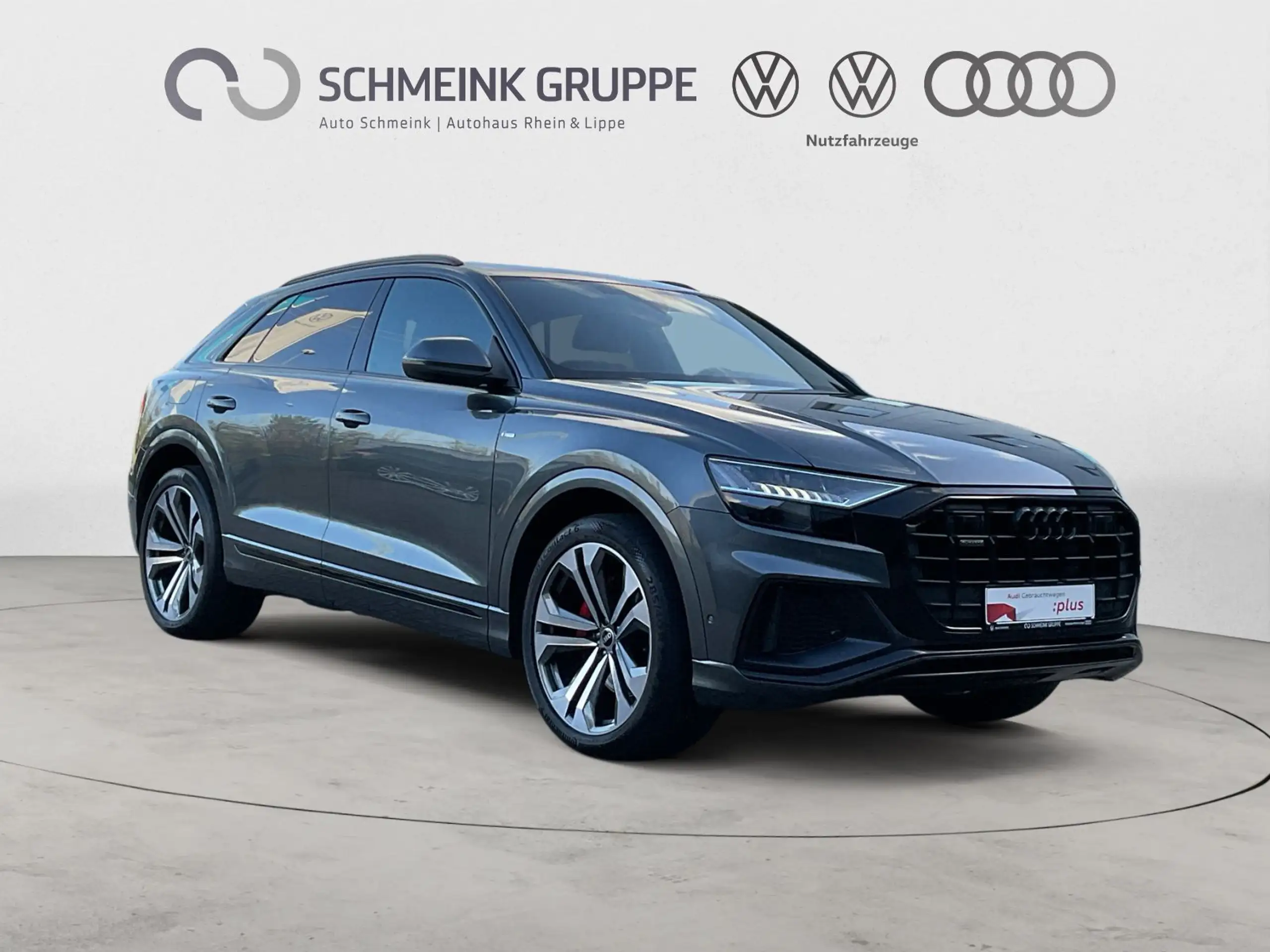 Audi - Q8