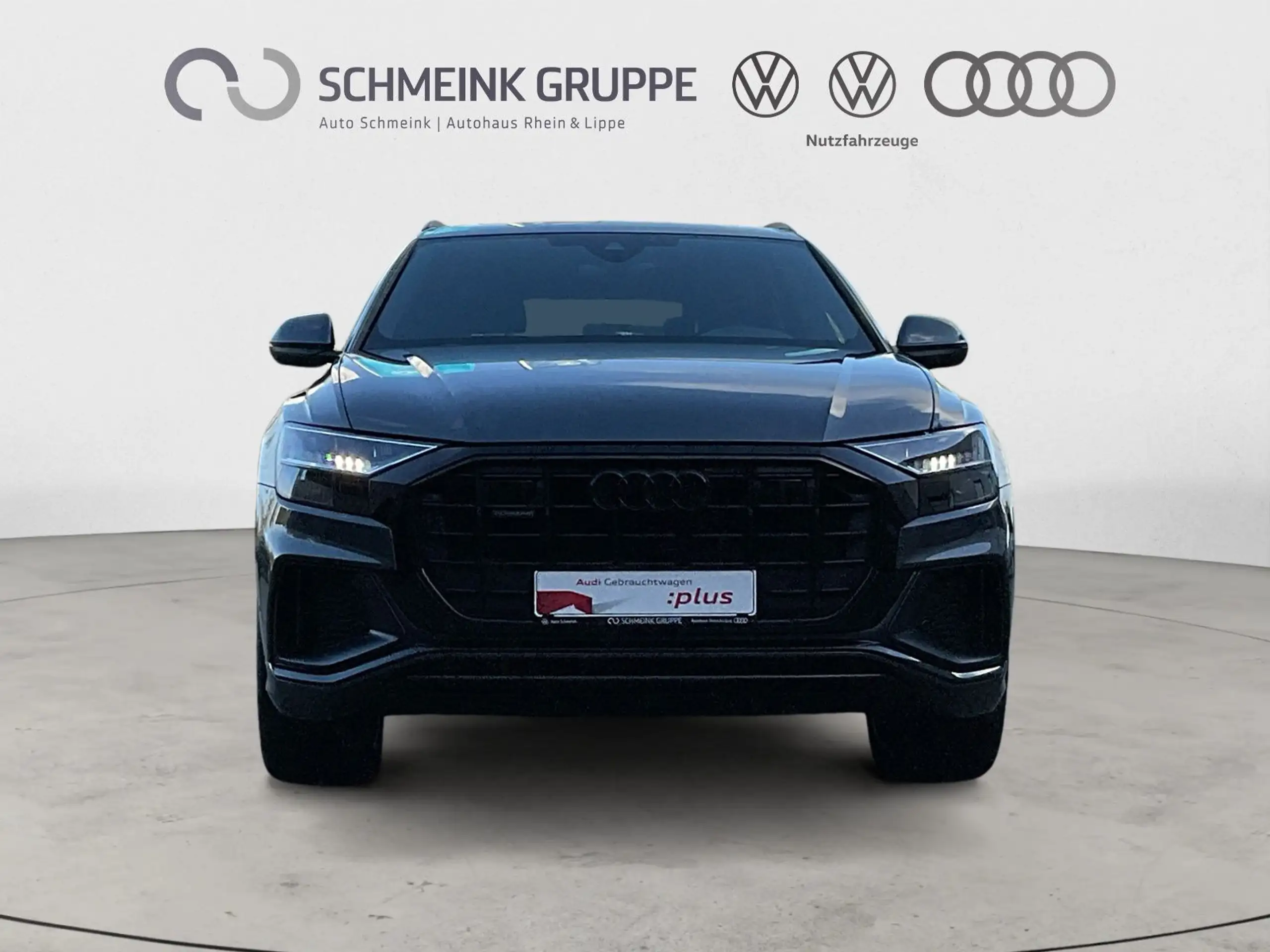 Audi - Q8