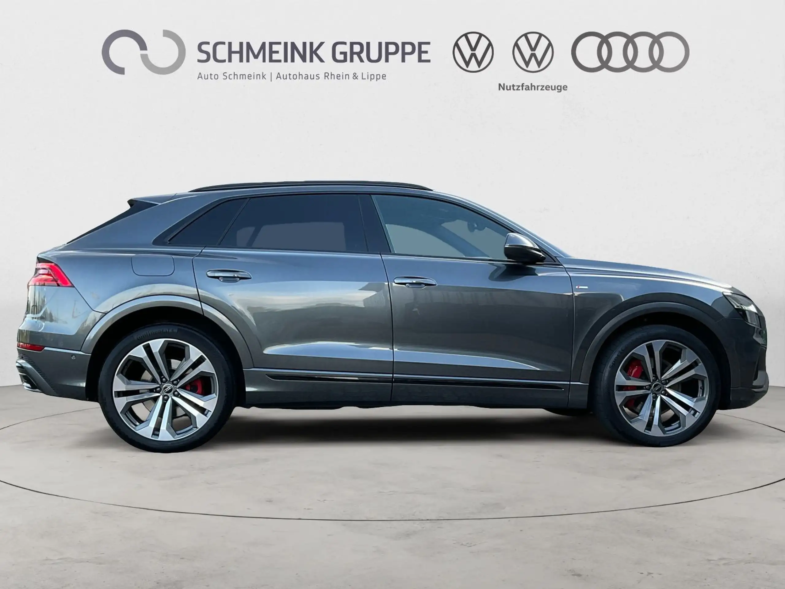 Audi - Q8