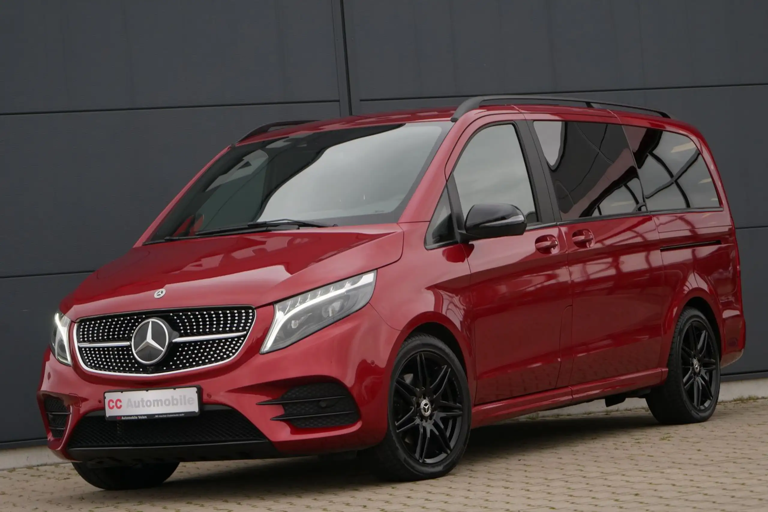 Mercedes-Benz - V 300