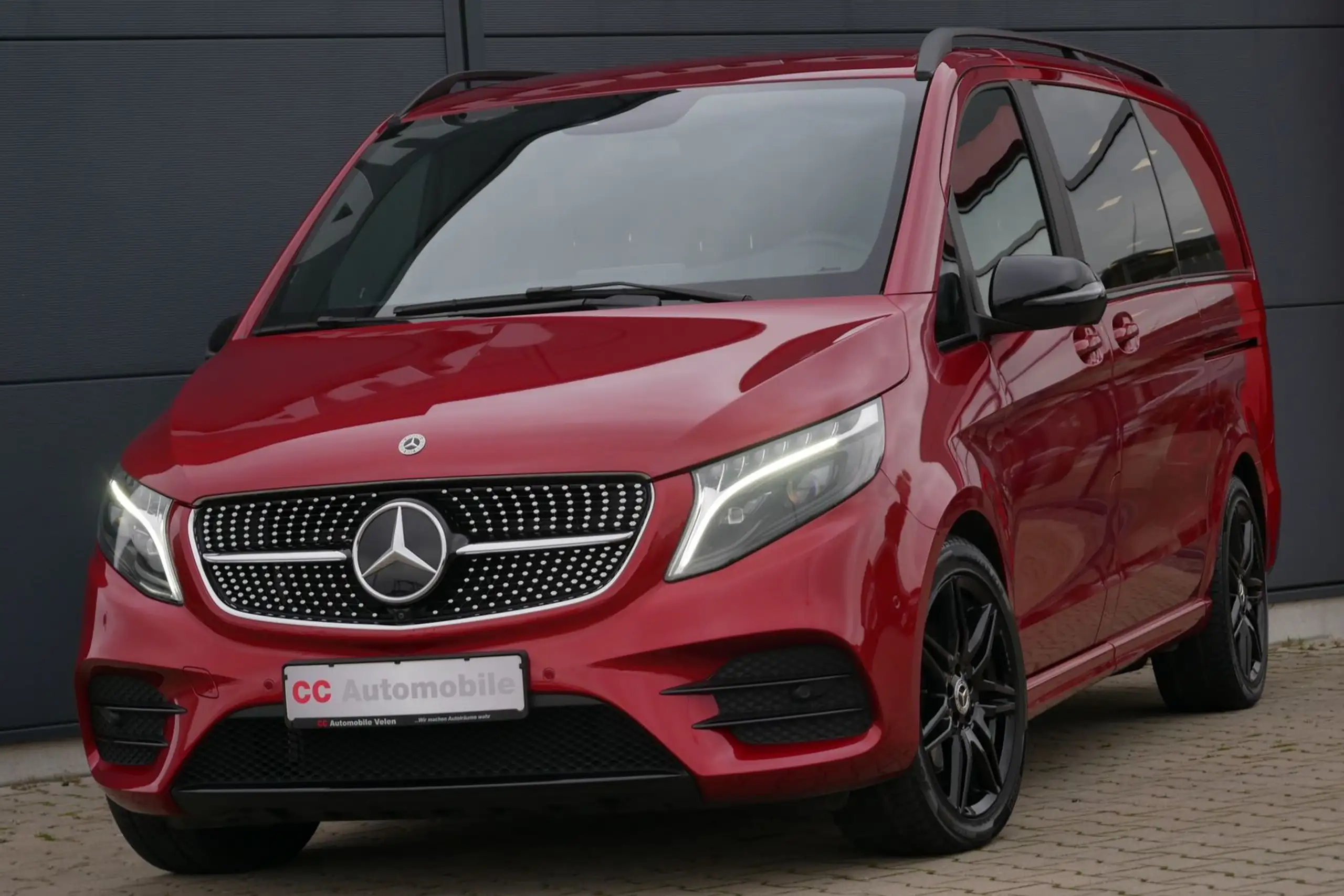 Mercedes-Benz - V 300