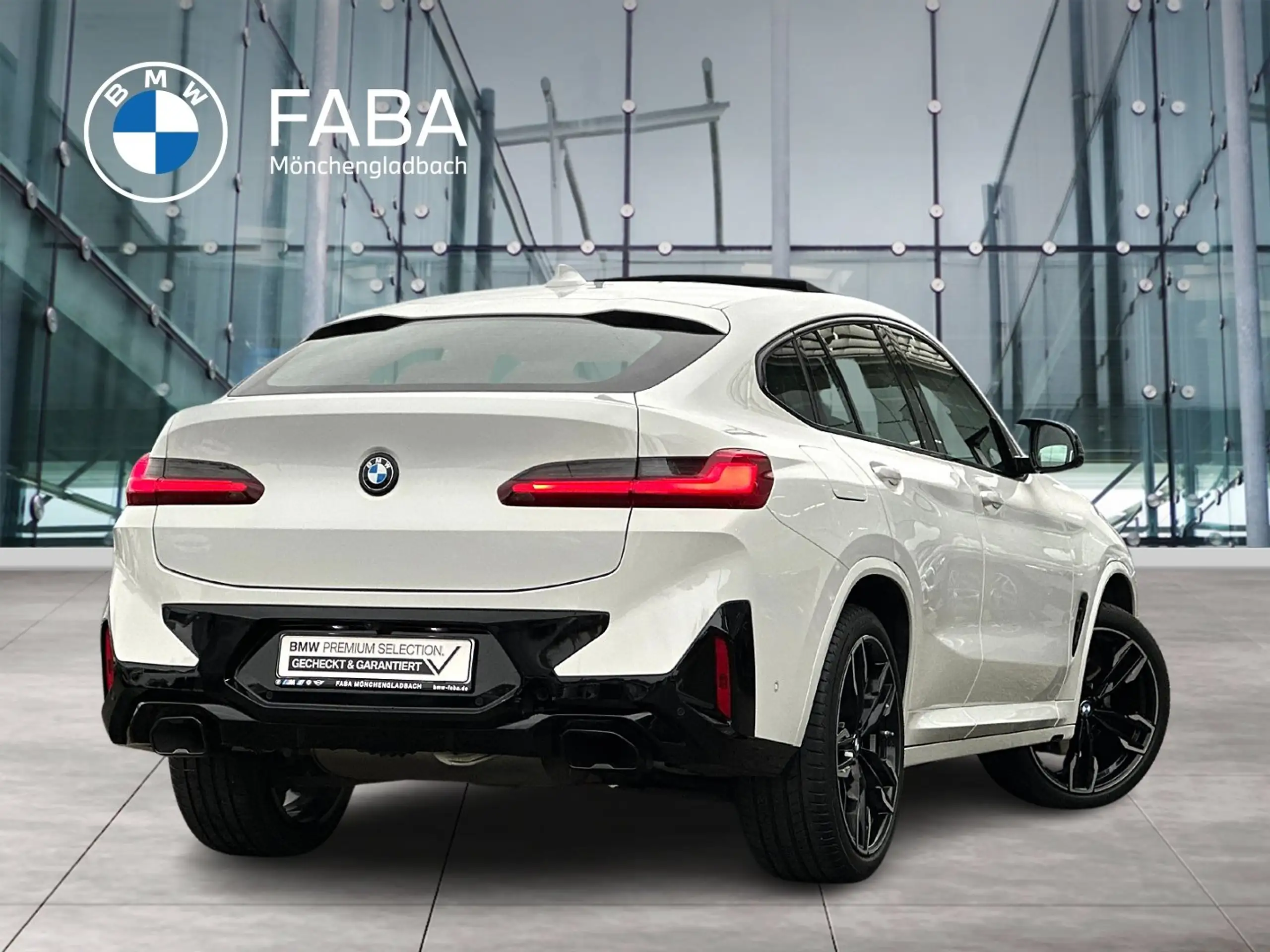 BMW - X4 M