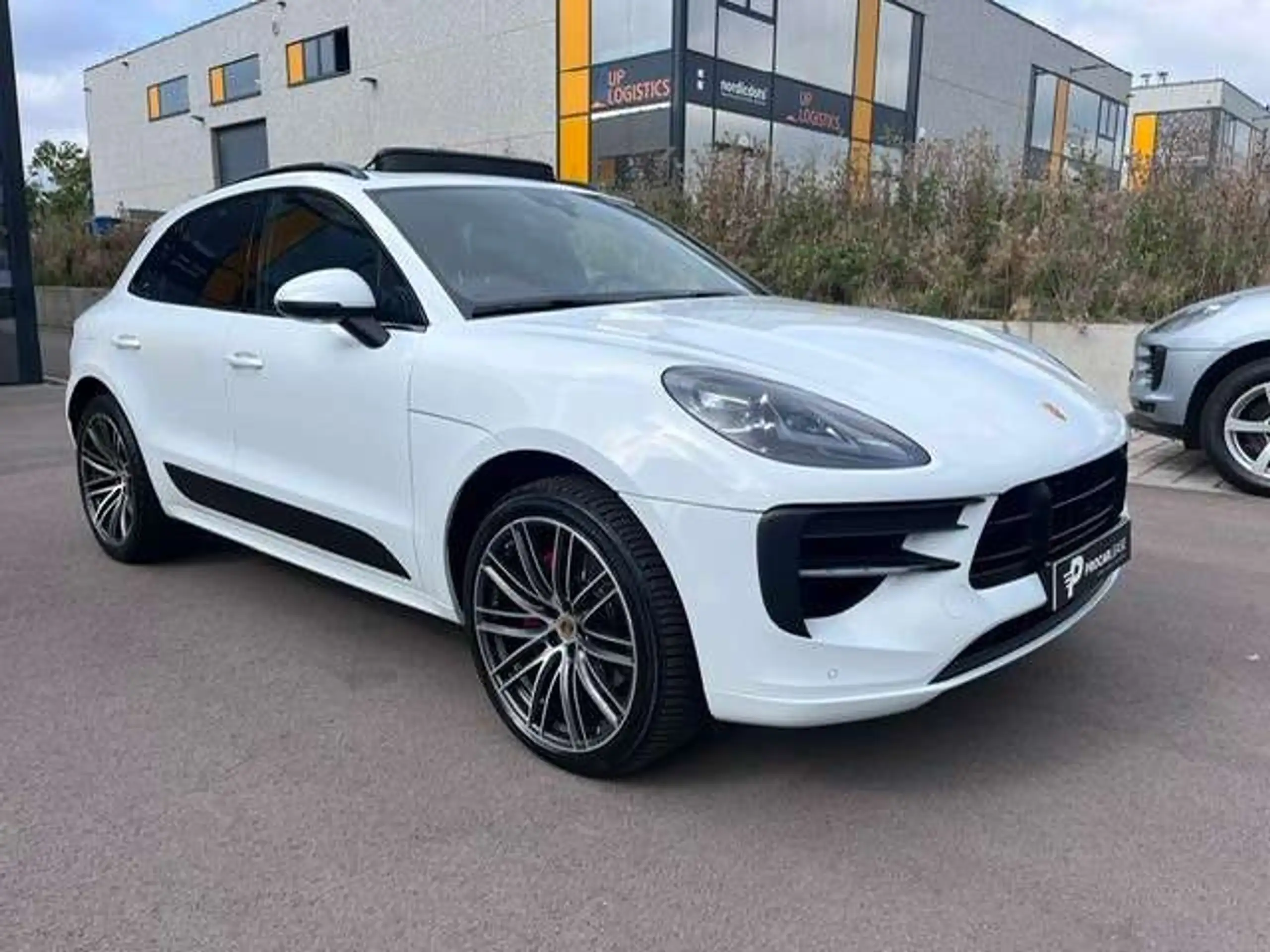 Porsche - Macan