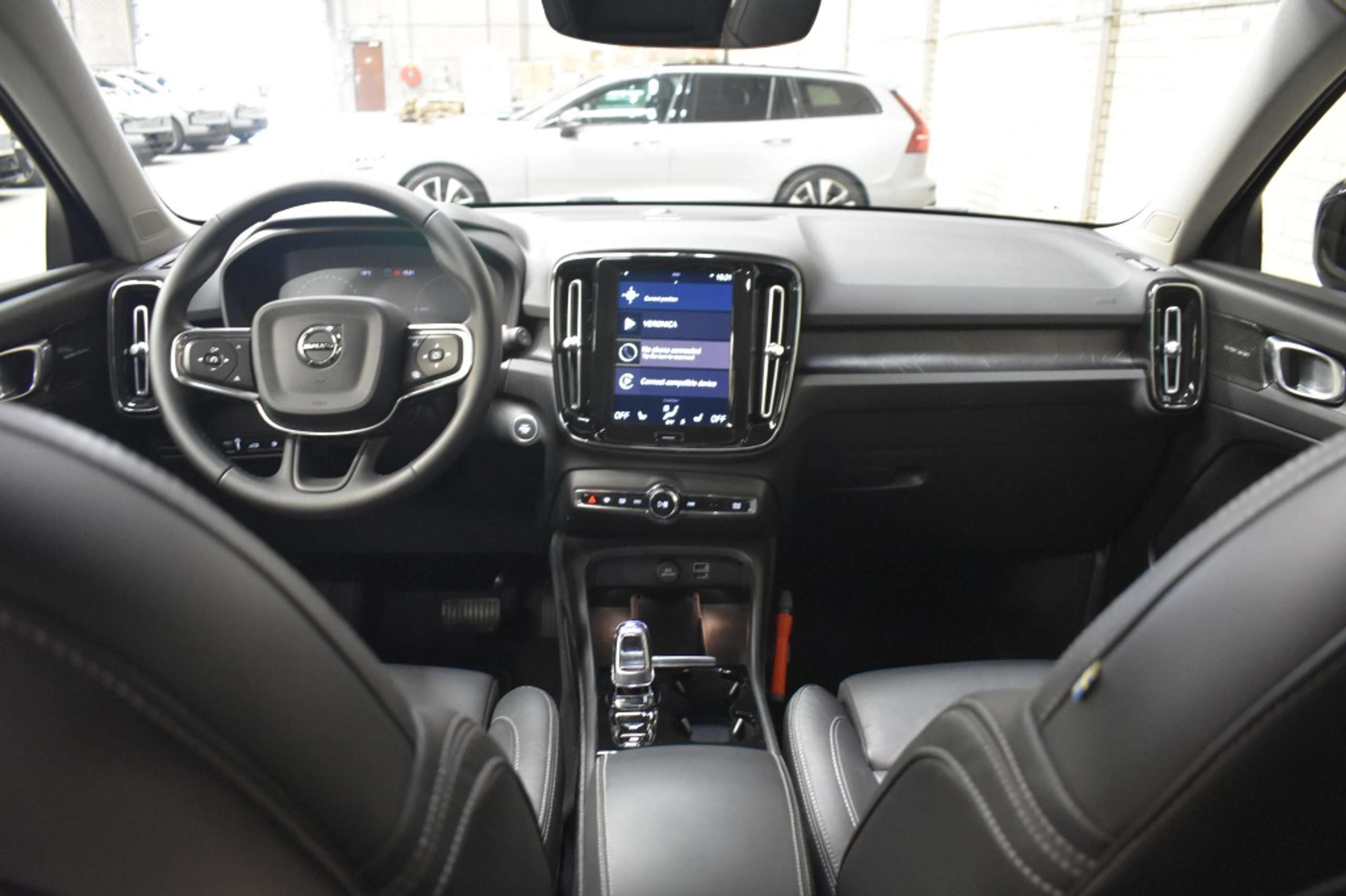 Volvo - XC40