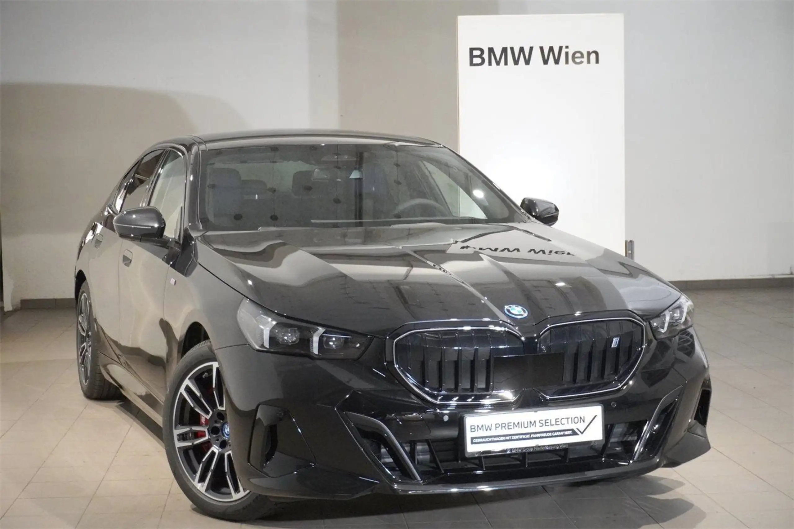 BMW i5 2024