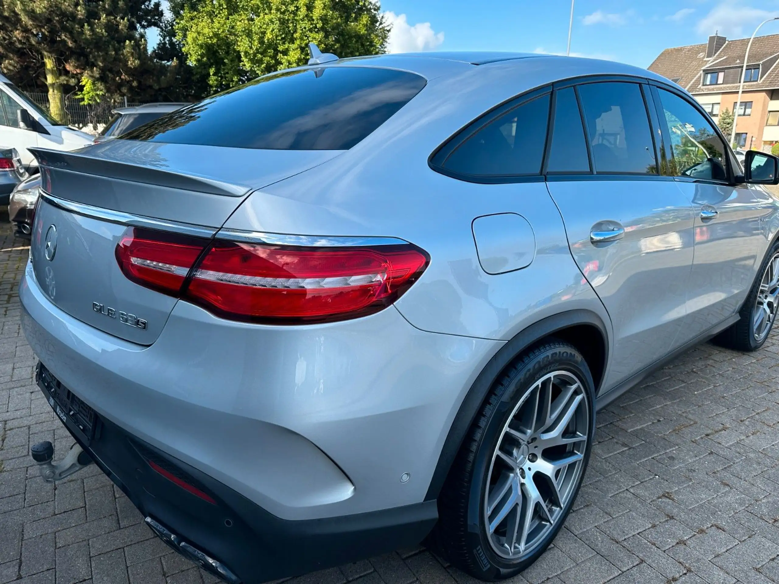 Mercedes-Benz - GLE 63 AMG