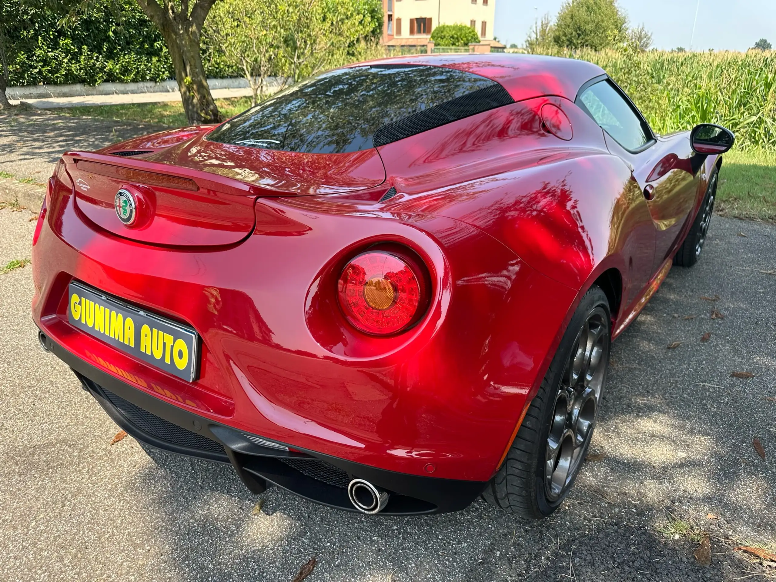 Alfa Romeo - 4C