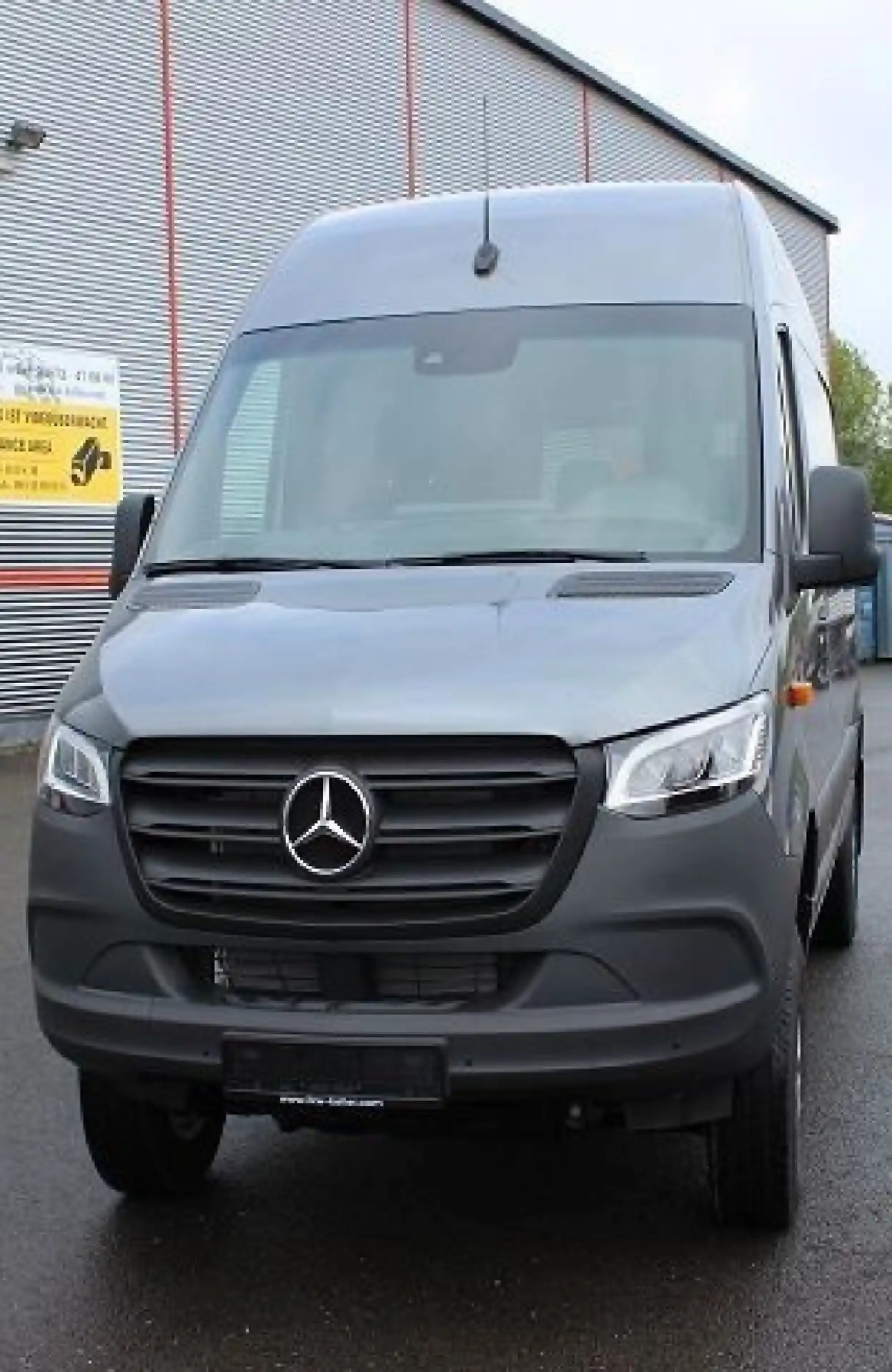 Mercedes-Benz - Sprinter