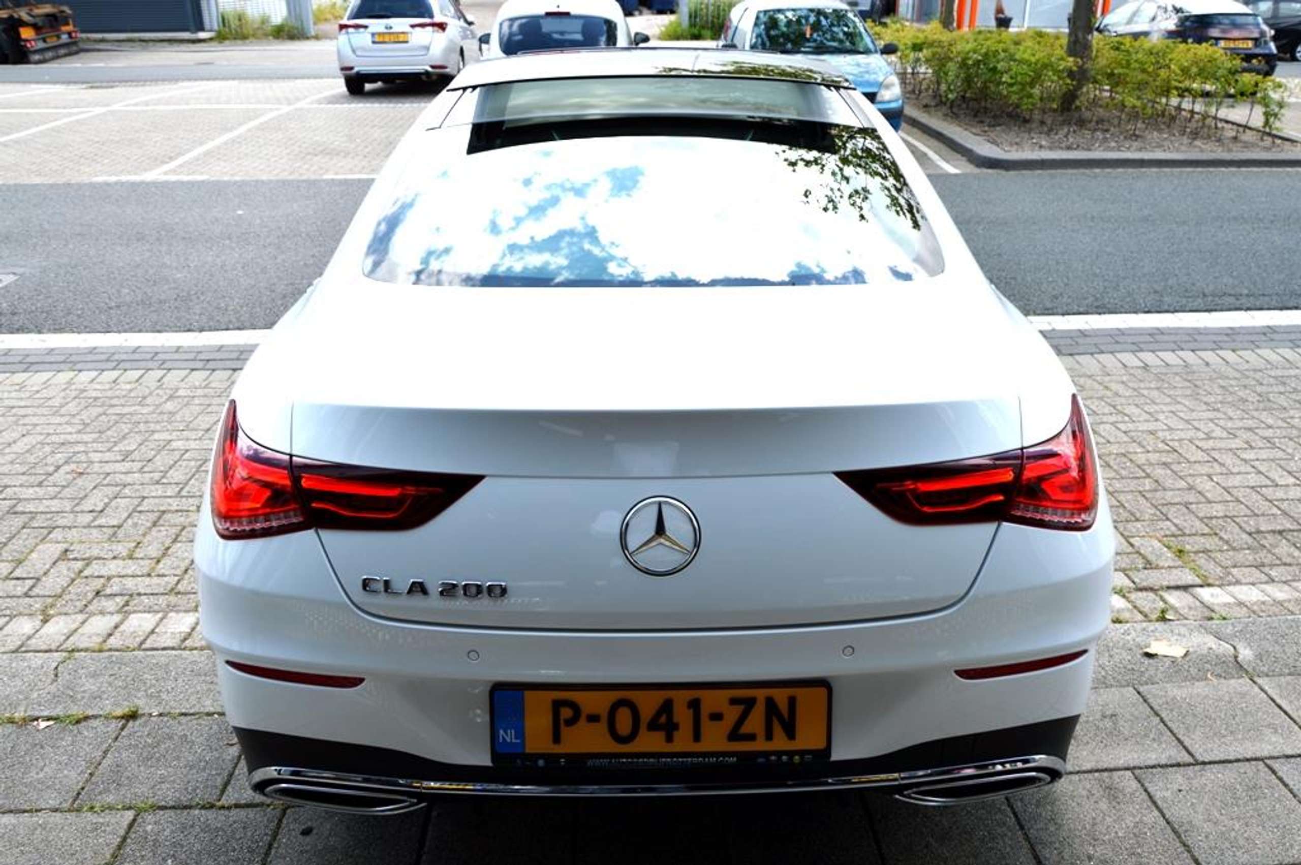 Mercedes-Benz - CLA 200