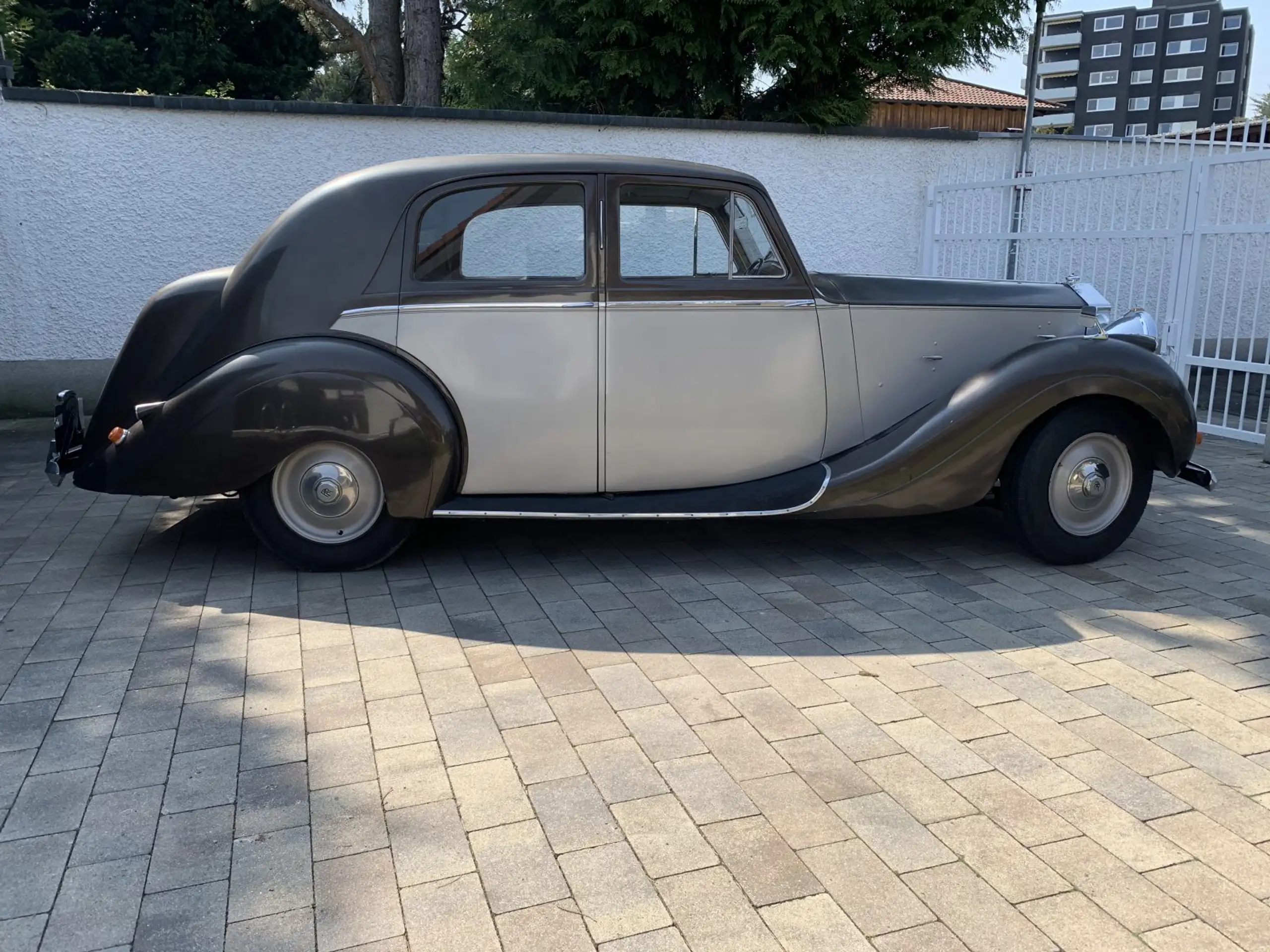 Rolls-Royce - Silver Wraith