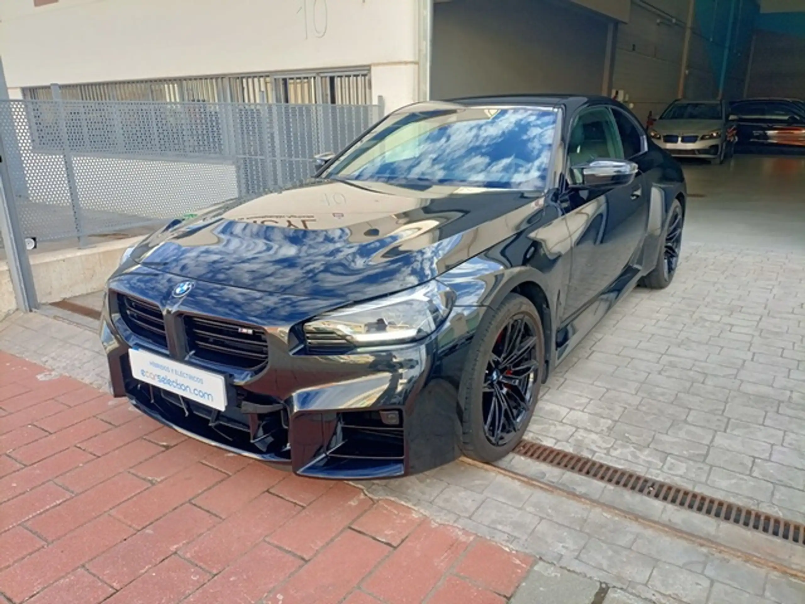 BMW - M2