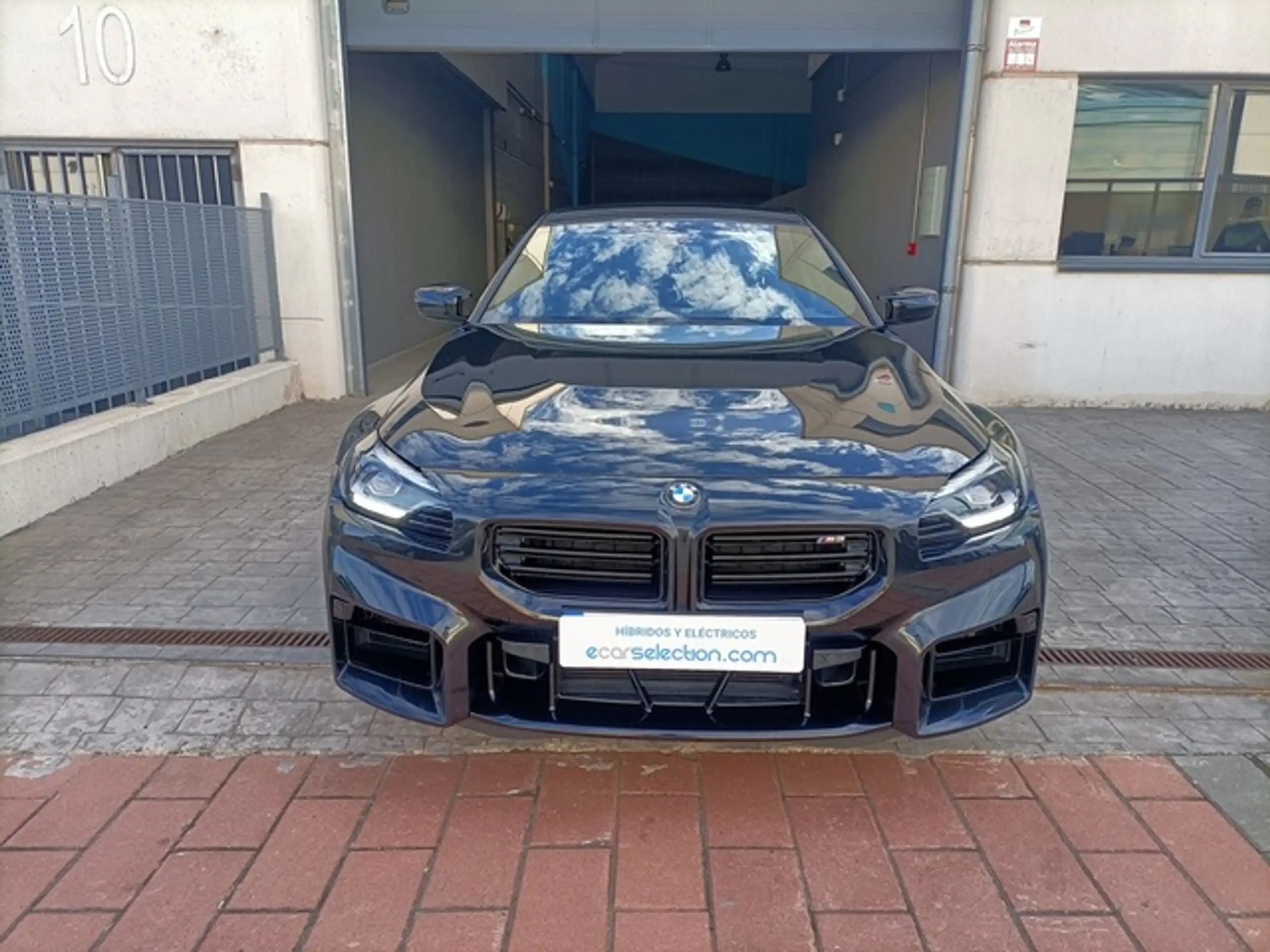 BMW - M2