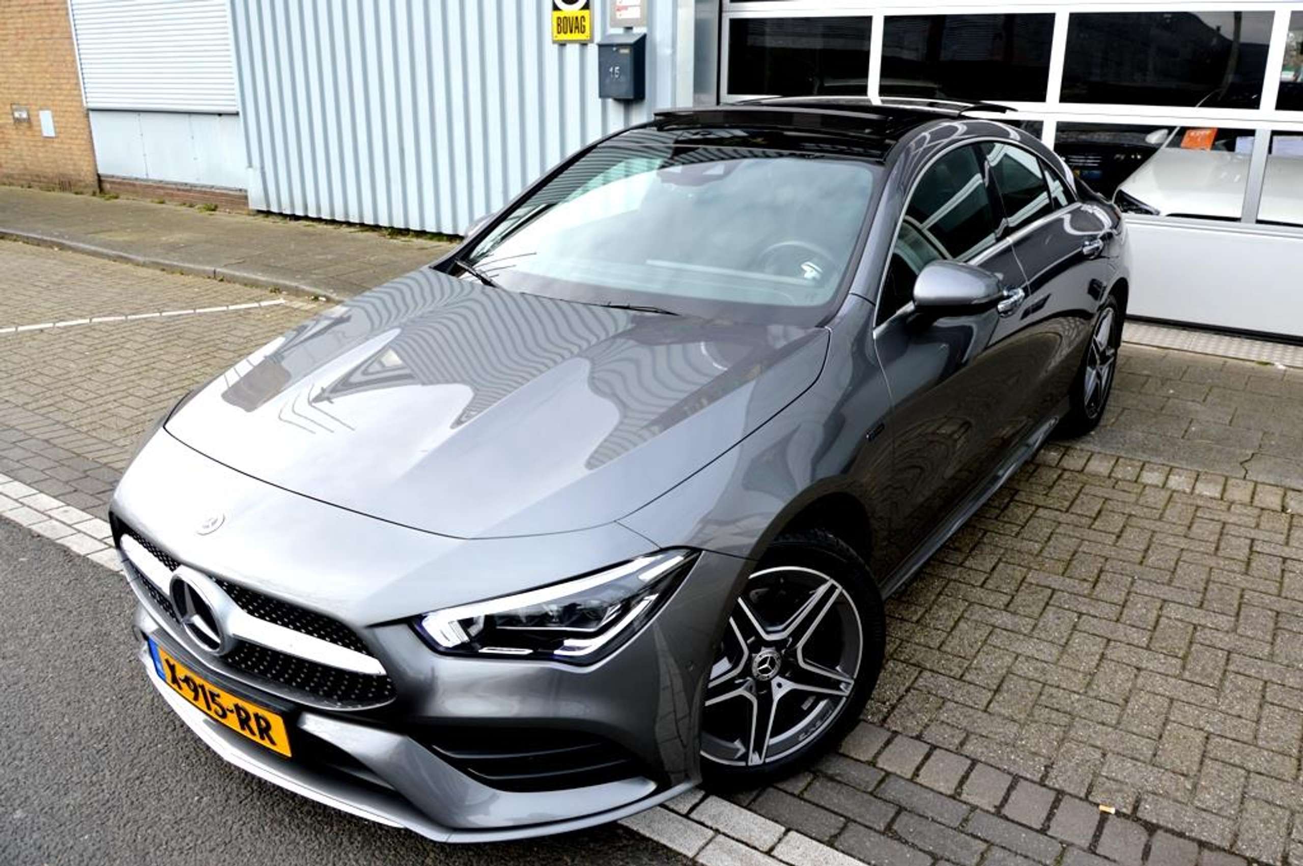 Mercedes-Benz - CLA 250