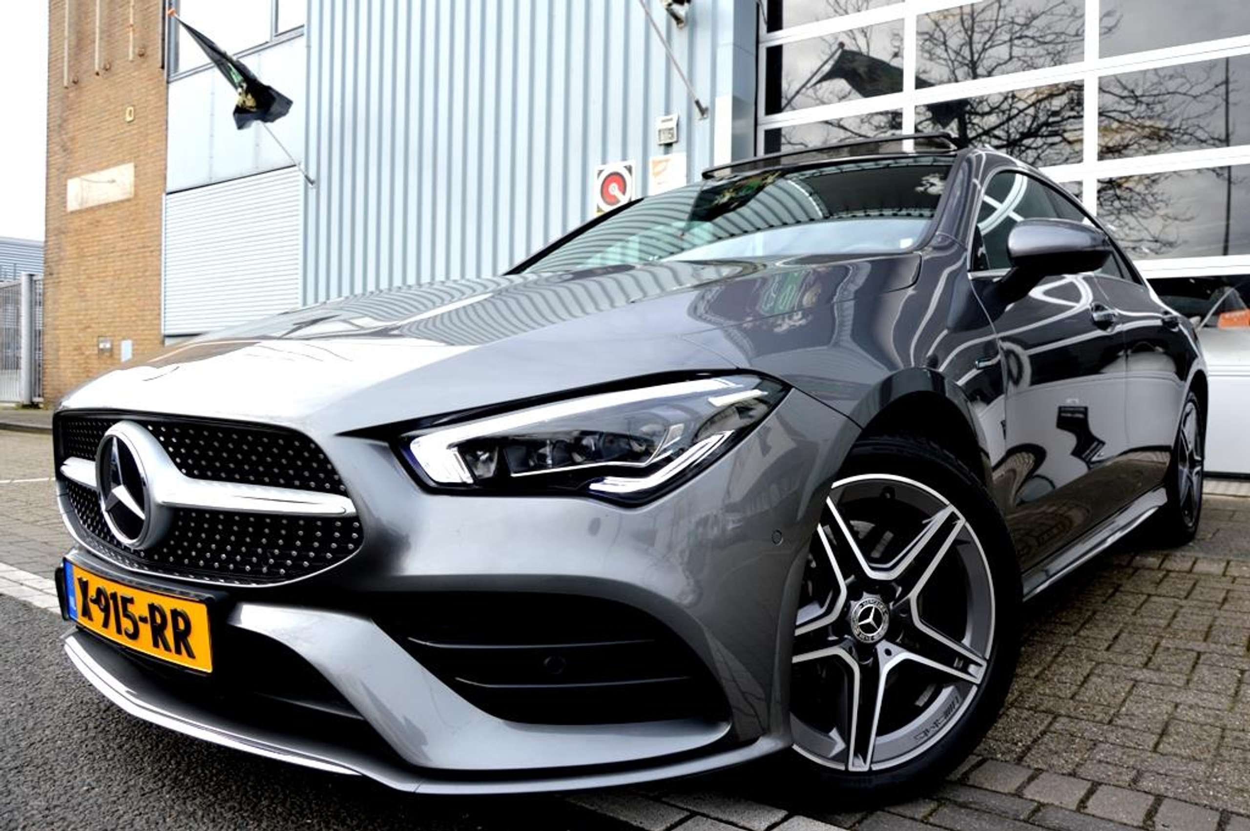 Mercedes-Benz - CLA 250