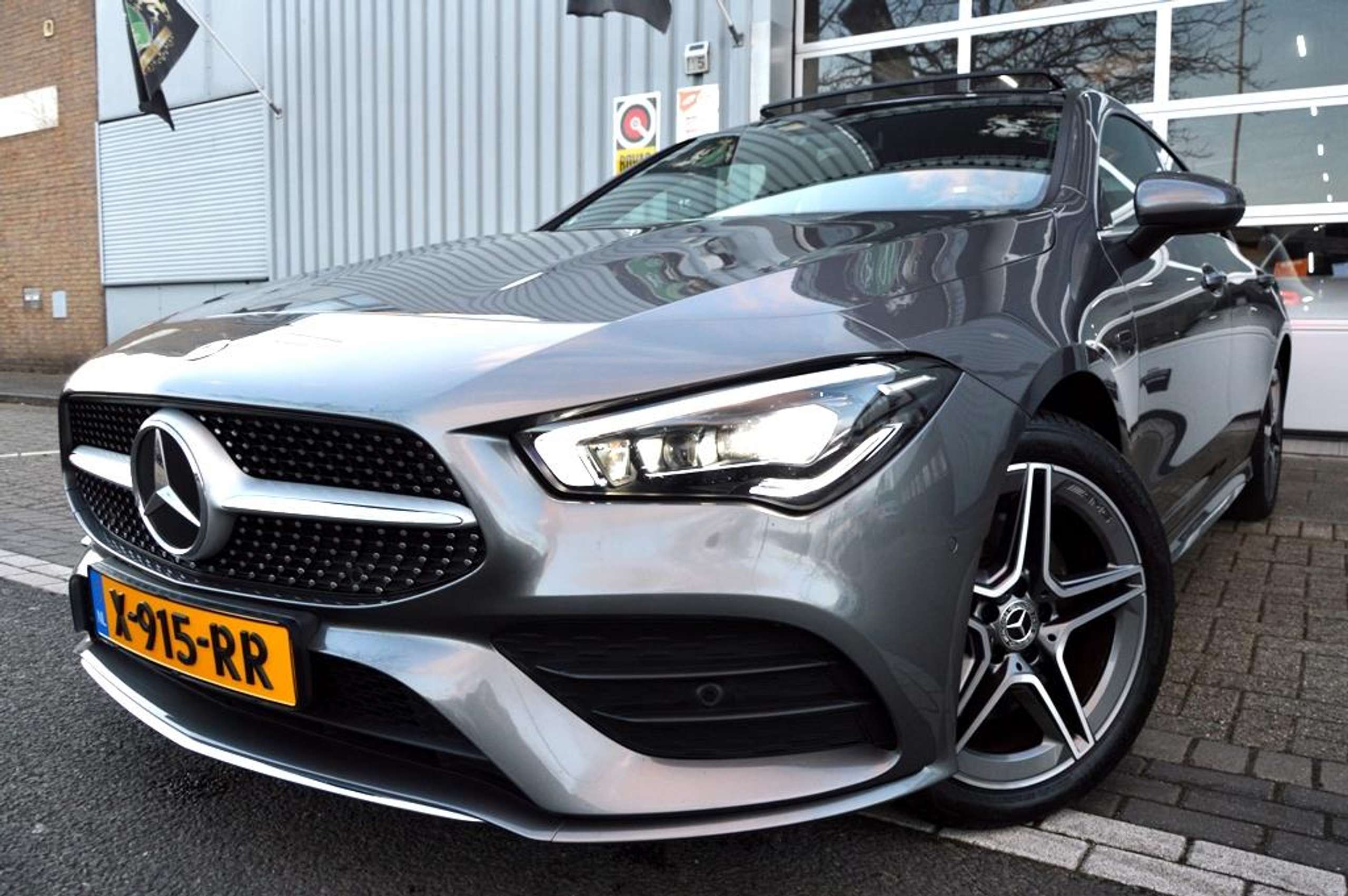 Mercedes-Benz - CLA 250