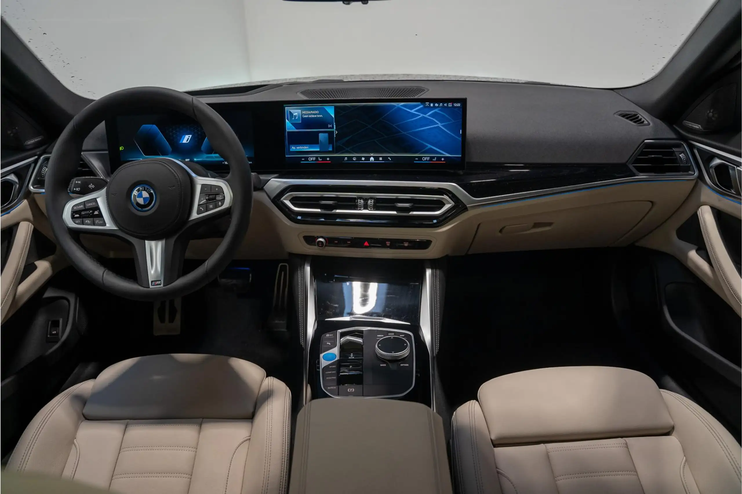 BMW - i4