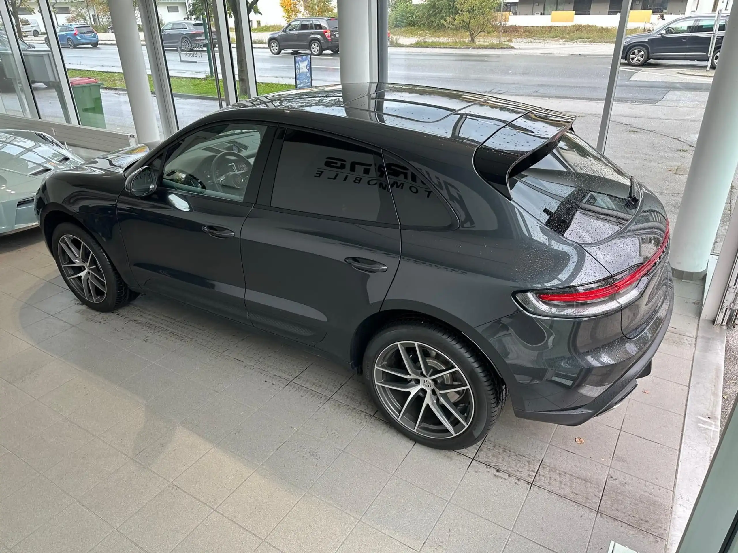 Porsche - Macan