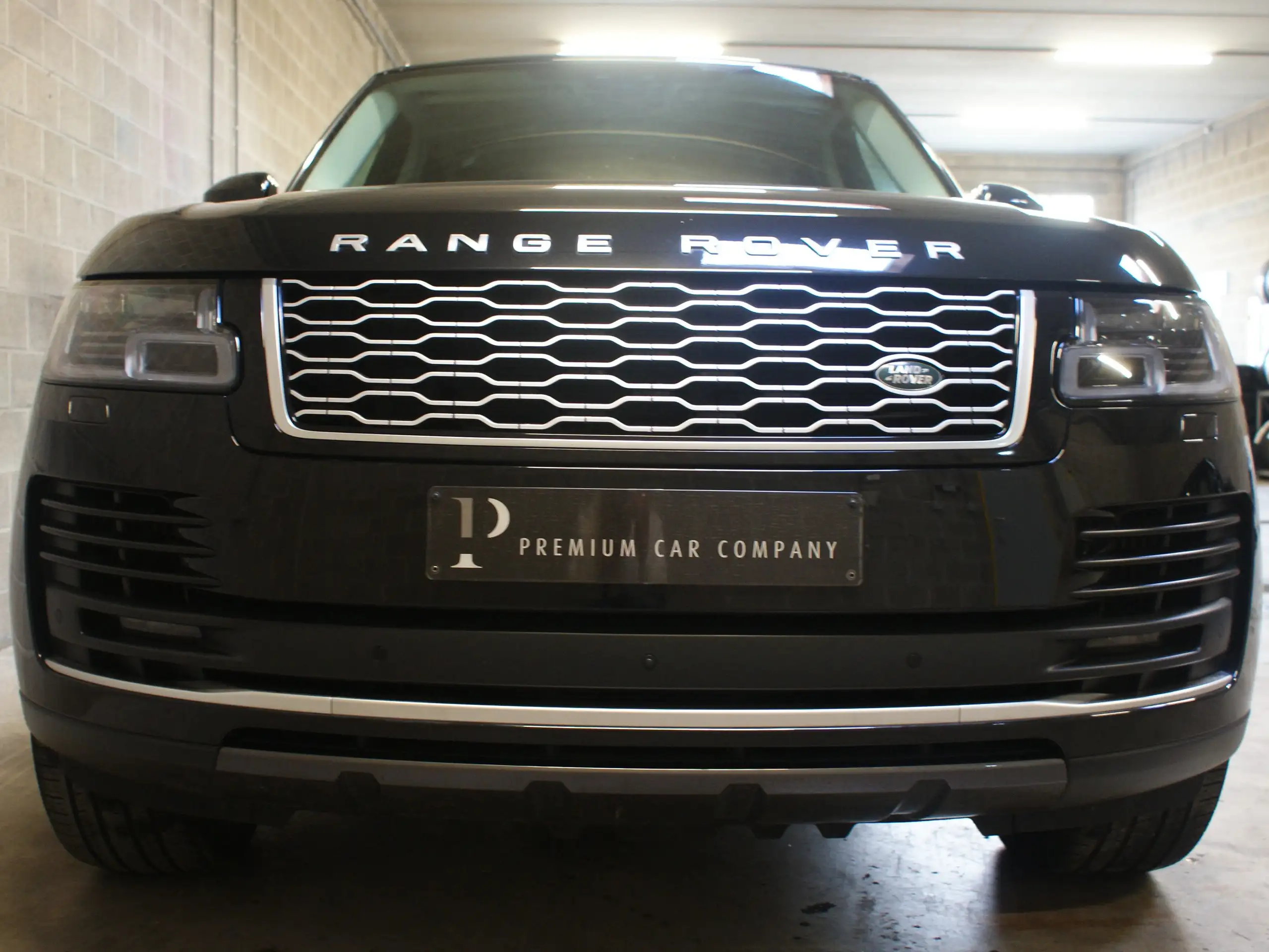 Land Rover - Range Rover