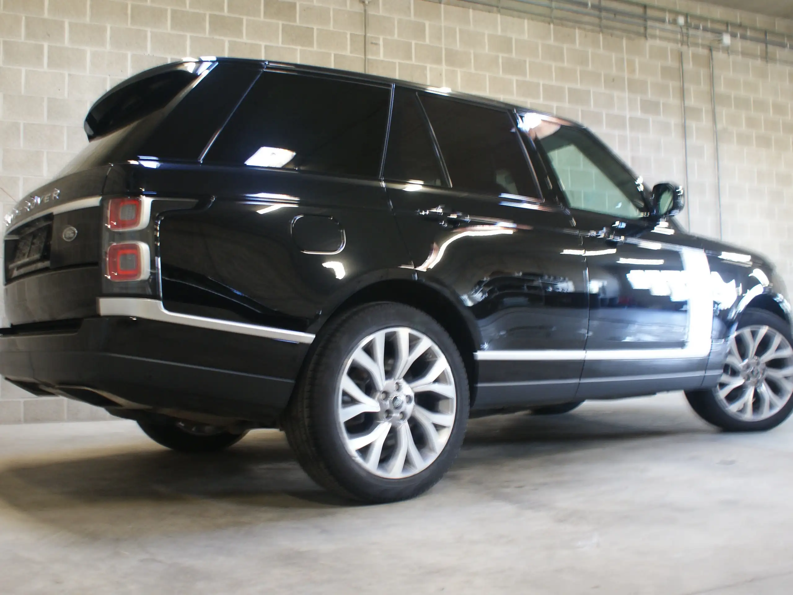 Land Rover - Range Rover