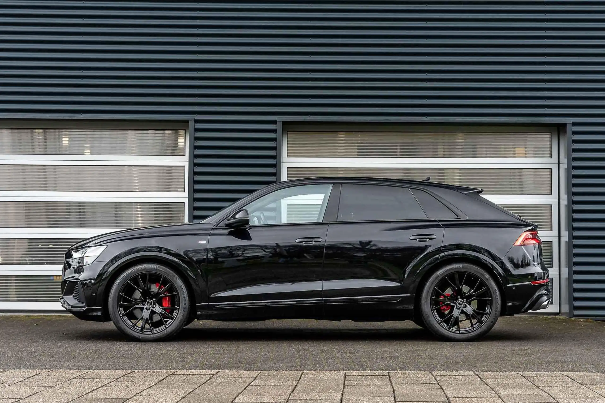 Audi - Q8