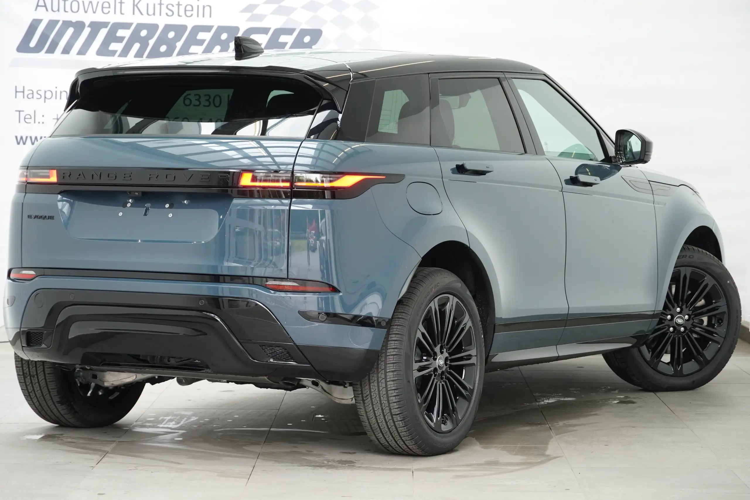 Land Rover - Range Rover Evoque