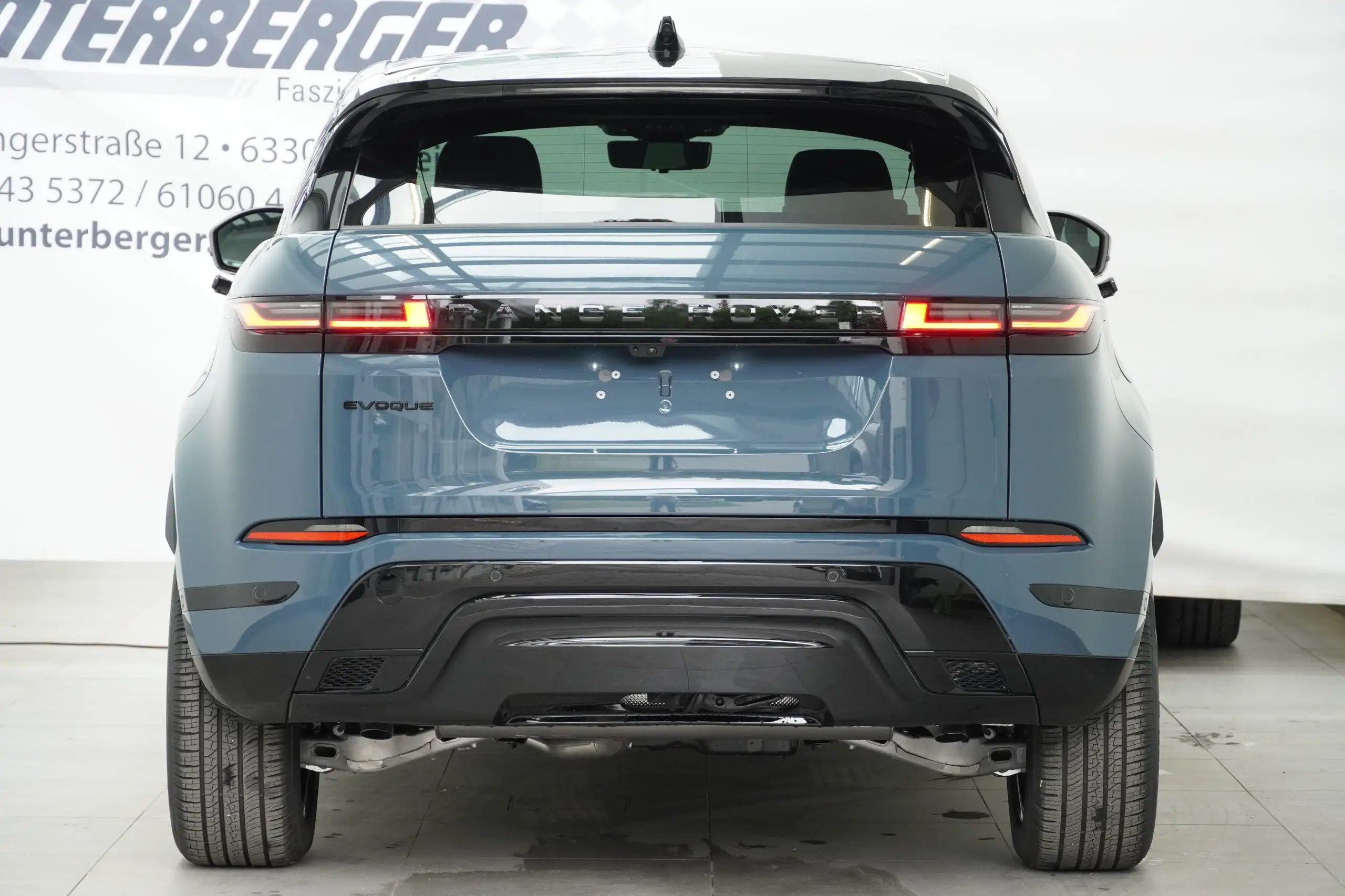 Land Rover - Range Rover Evoque