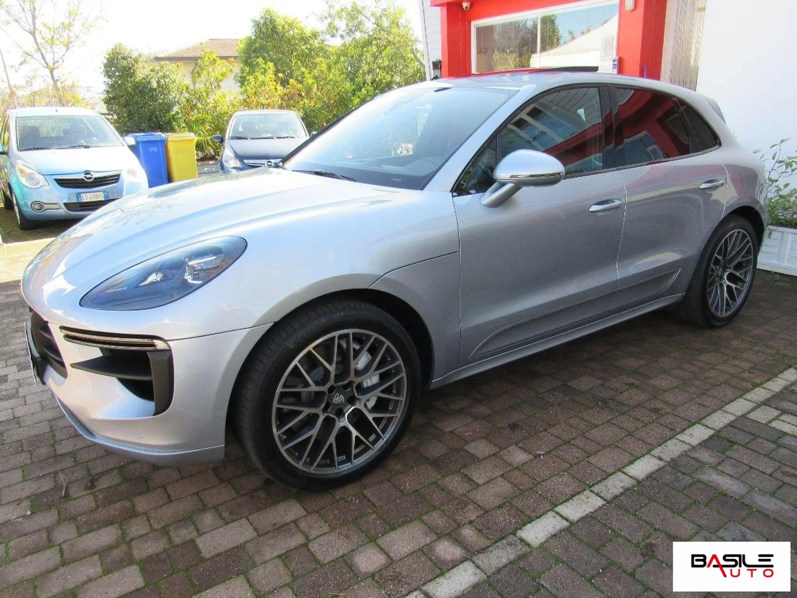 Porsche - Macan