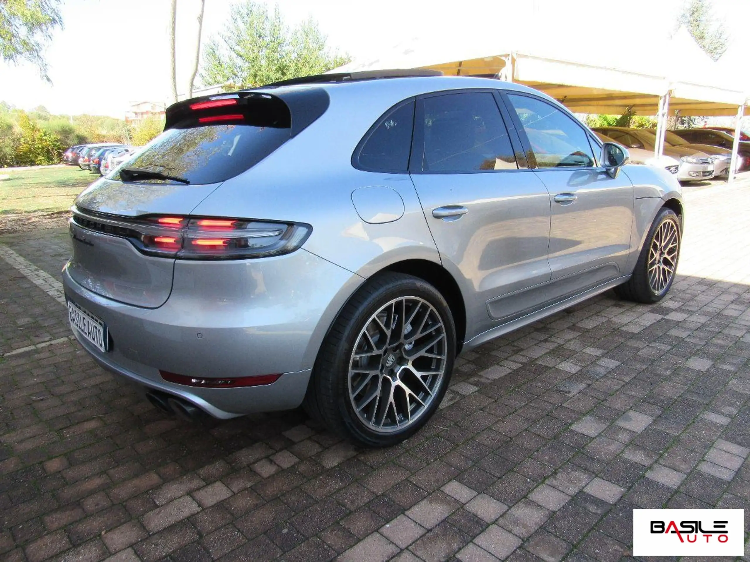 Porsche - Macan