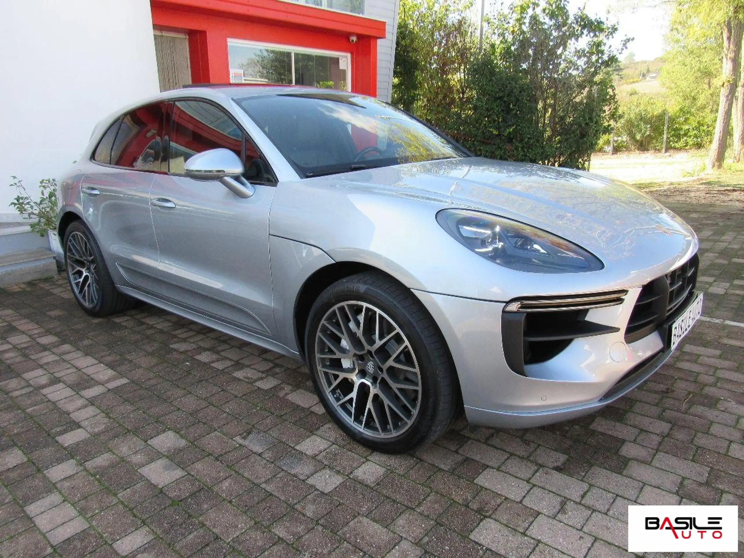 Porsche - Macan